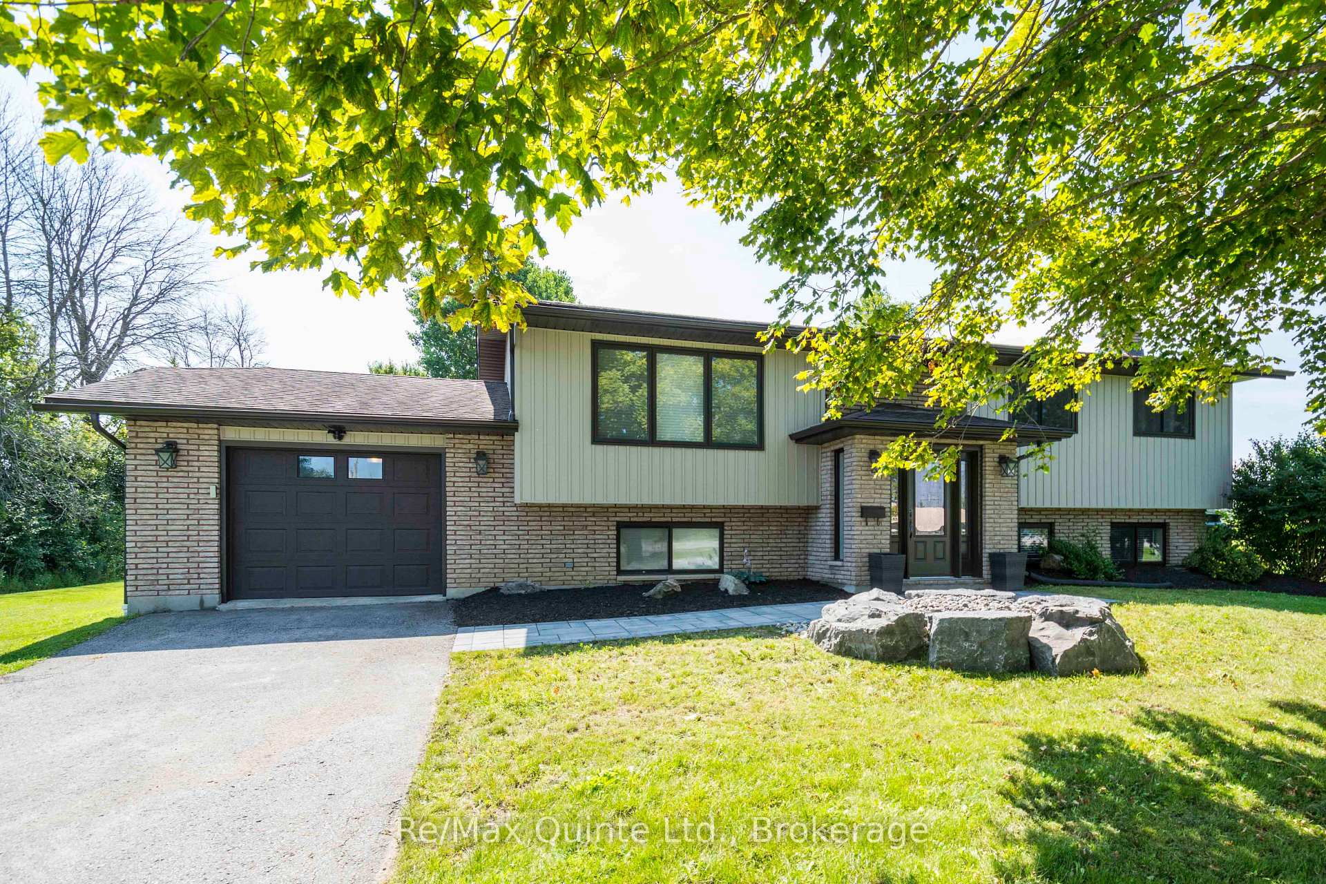 Photo 40 of 43 Frankford Road, Belleville, Thurlow Ward — HOMEH