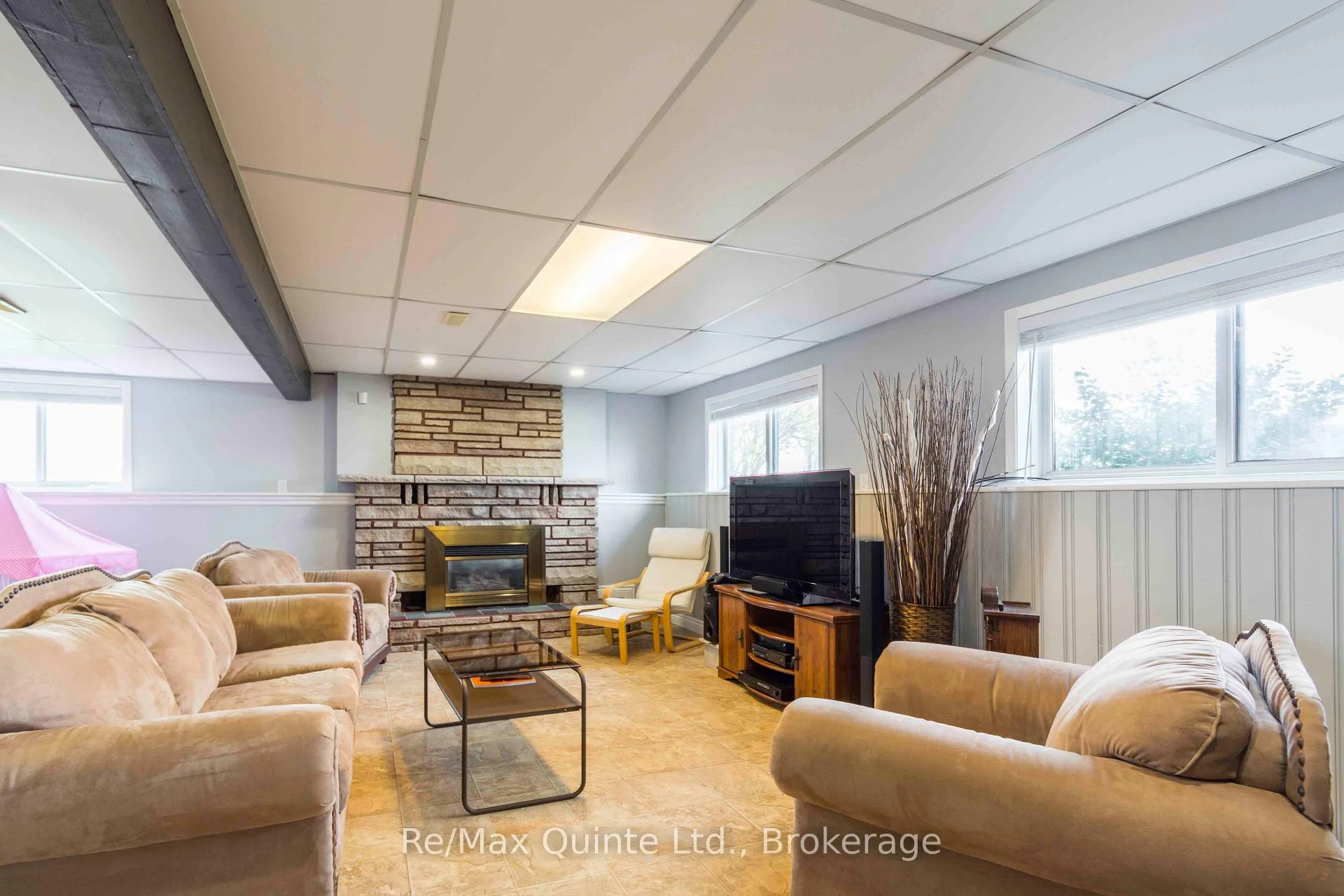 Photo 24 of 43 Frankford Road, Belleville, Thurlow Ward — HOMEH