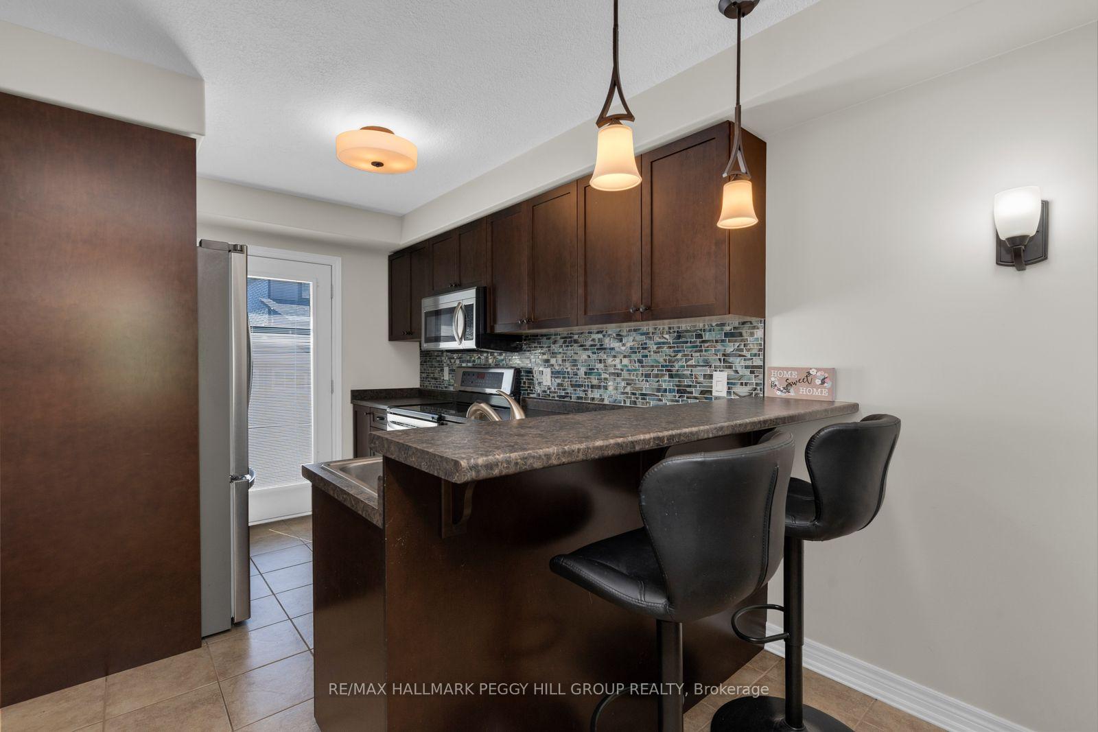 Photo 5 of 985 Cook Drive, Midland — HOMEH