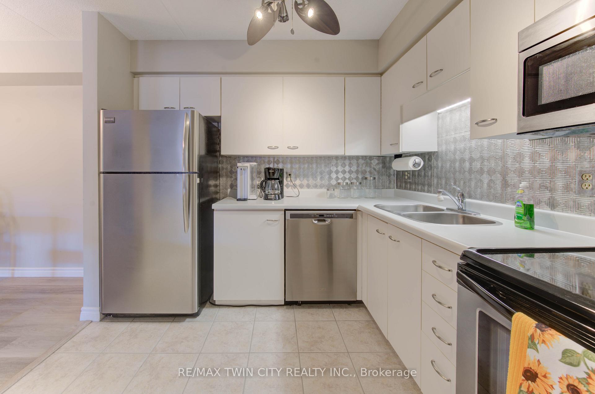 Photo 12 of Unit 27, 3085 Kingsway Drive, Kitchener, Vanier - Kitchener — HOMEH