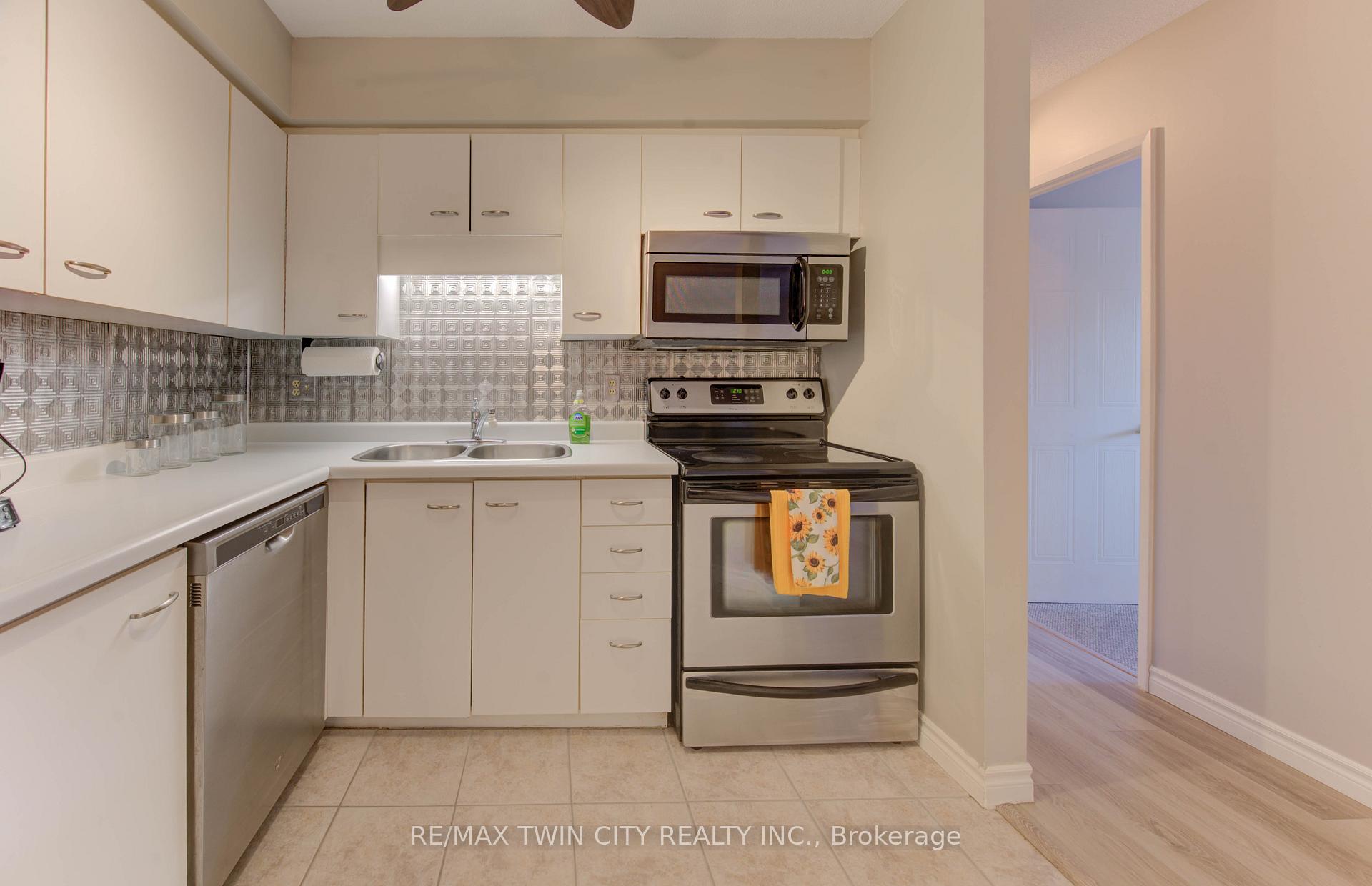 Photo 14 of Unit 27, 3085 Kingsway Drive, Kitchener, Vanier - Kitchener — HOMEH