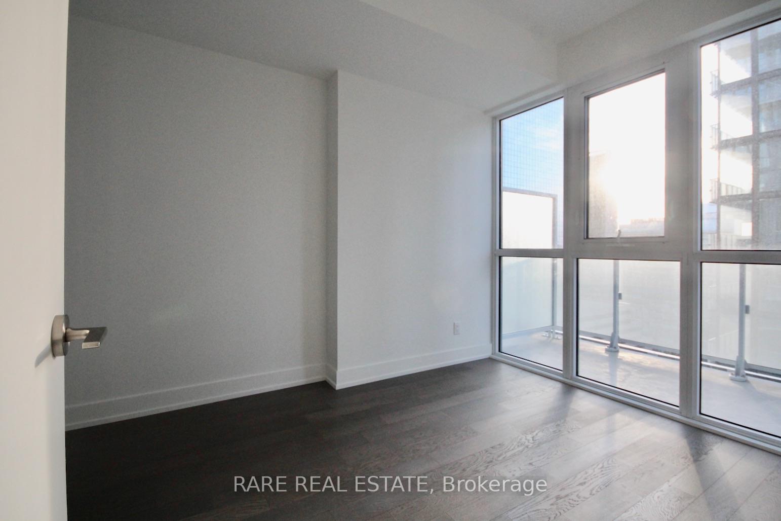 Photo 5 of Unit 1901, 7 Grenville Street, Toronto, Bay Street Corridor — HOMEH