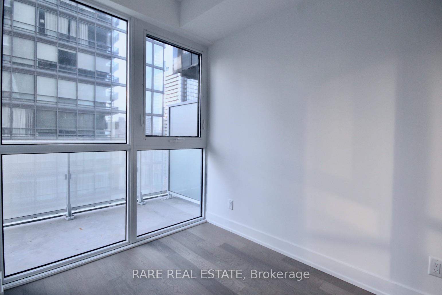 Photo 6 of Unit 1901, 7 Grenville Street, Toronto, Bay Street Corridor — HOMEH