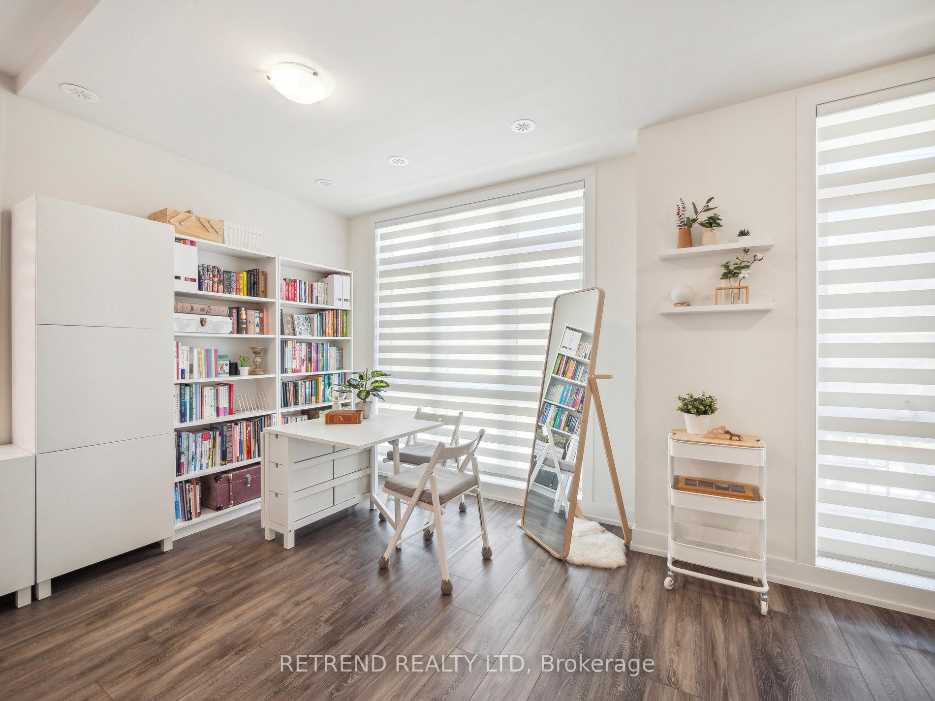 Photo 7 of Unit 9, 1 Bond Crescent, Richmond Hill, Oak Ridges — HOMEH