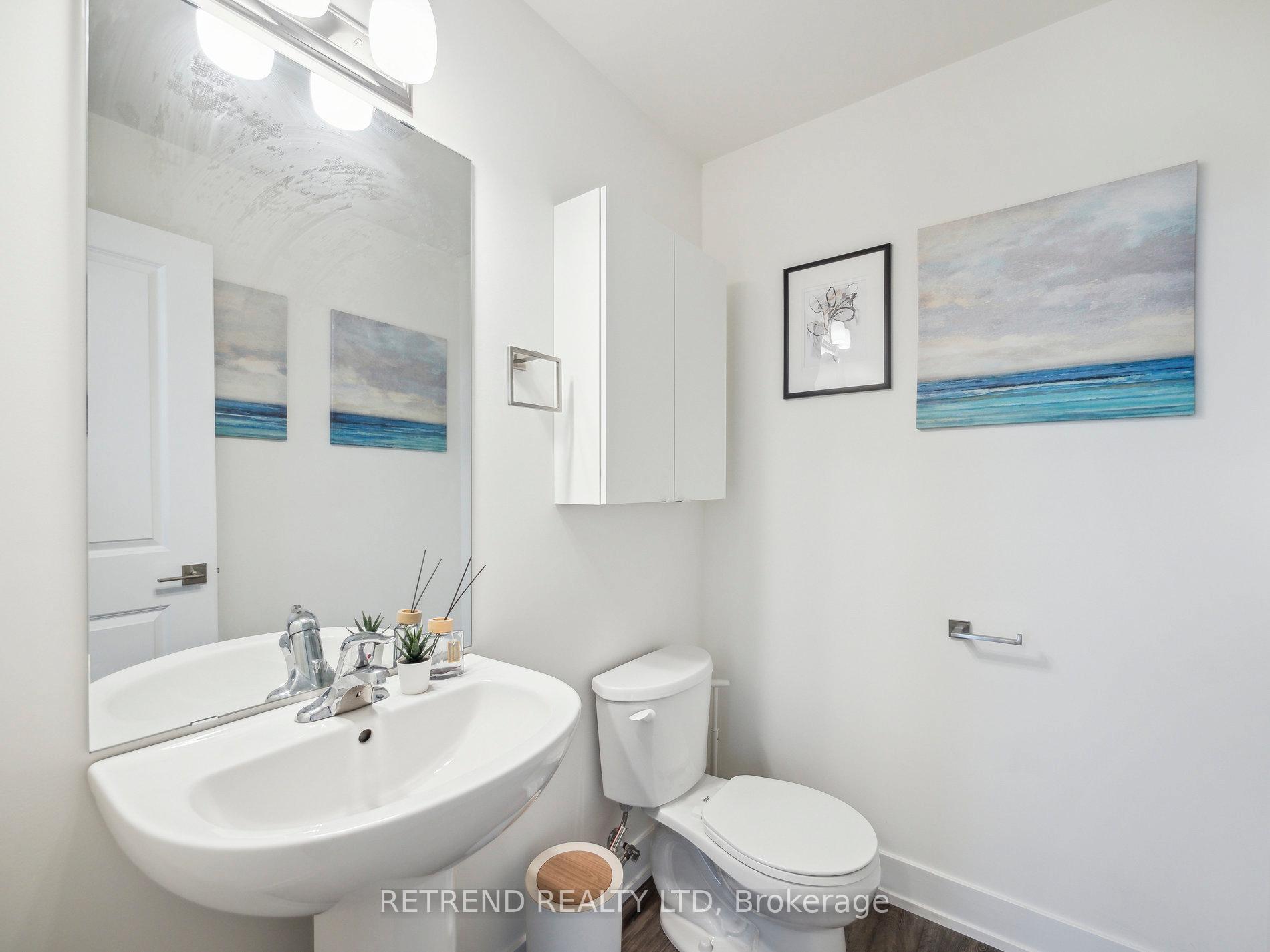 Photo 11 of Unit 9, 1 Bond Crescent, Richmond Hill, Oak Ridges — HOMEH