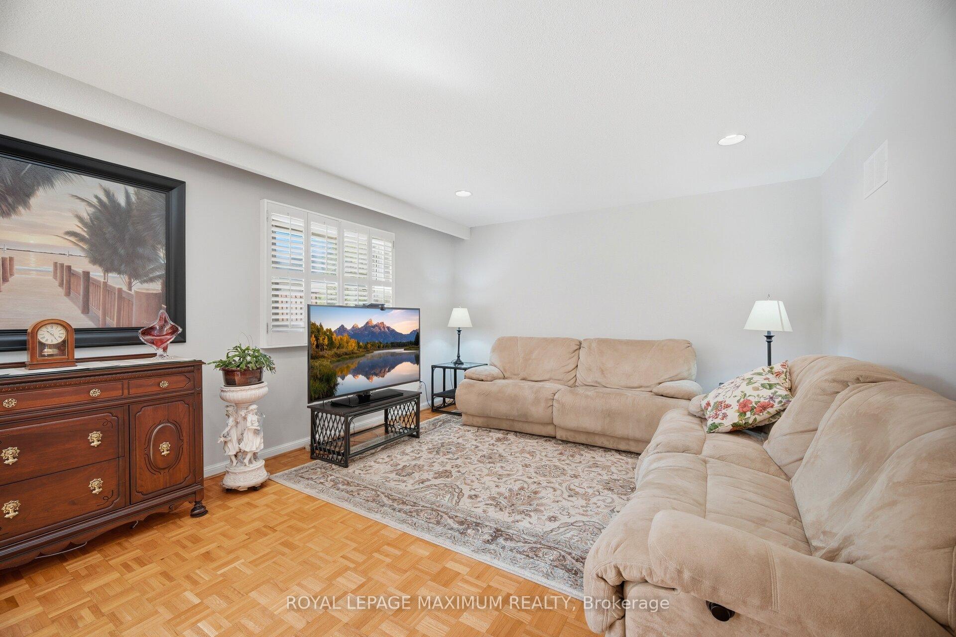 Photo 17 of 255 John Street, North York, Weston — HOMEH