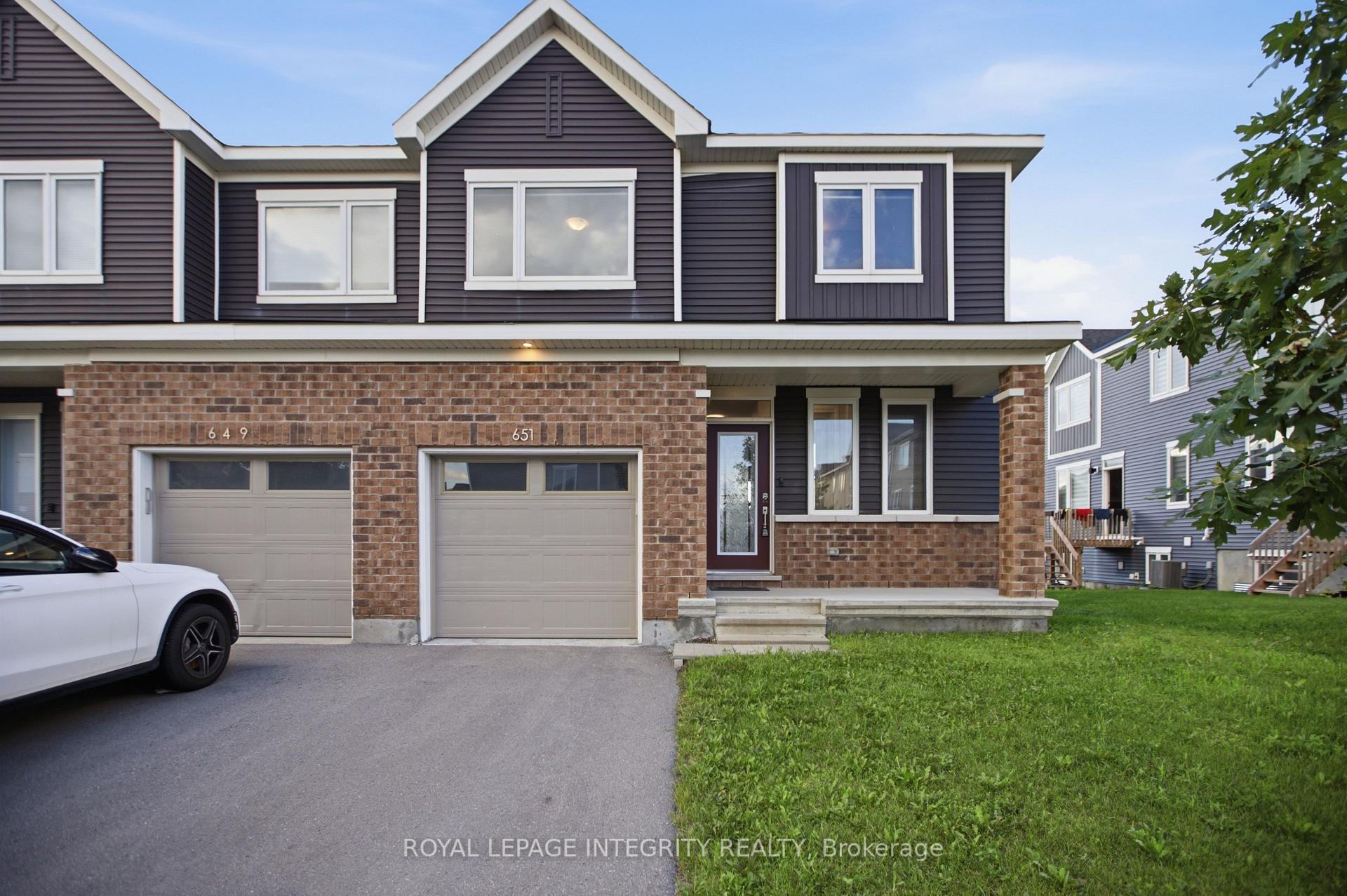 Photo 3 of 651 Chillerton Drive, Ottawa, Barrhaven - Half Moon Bay — HOMEH