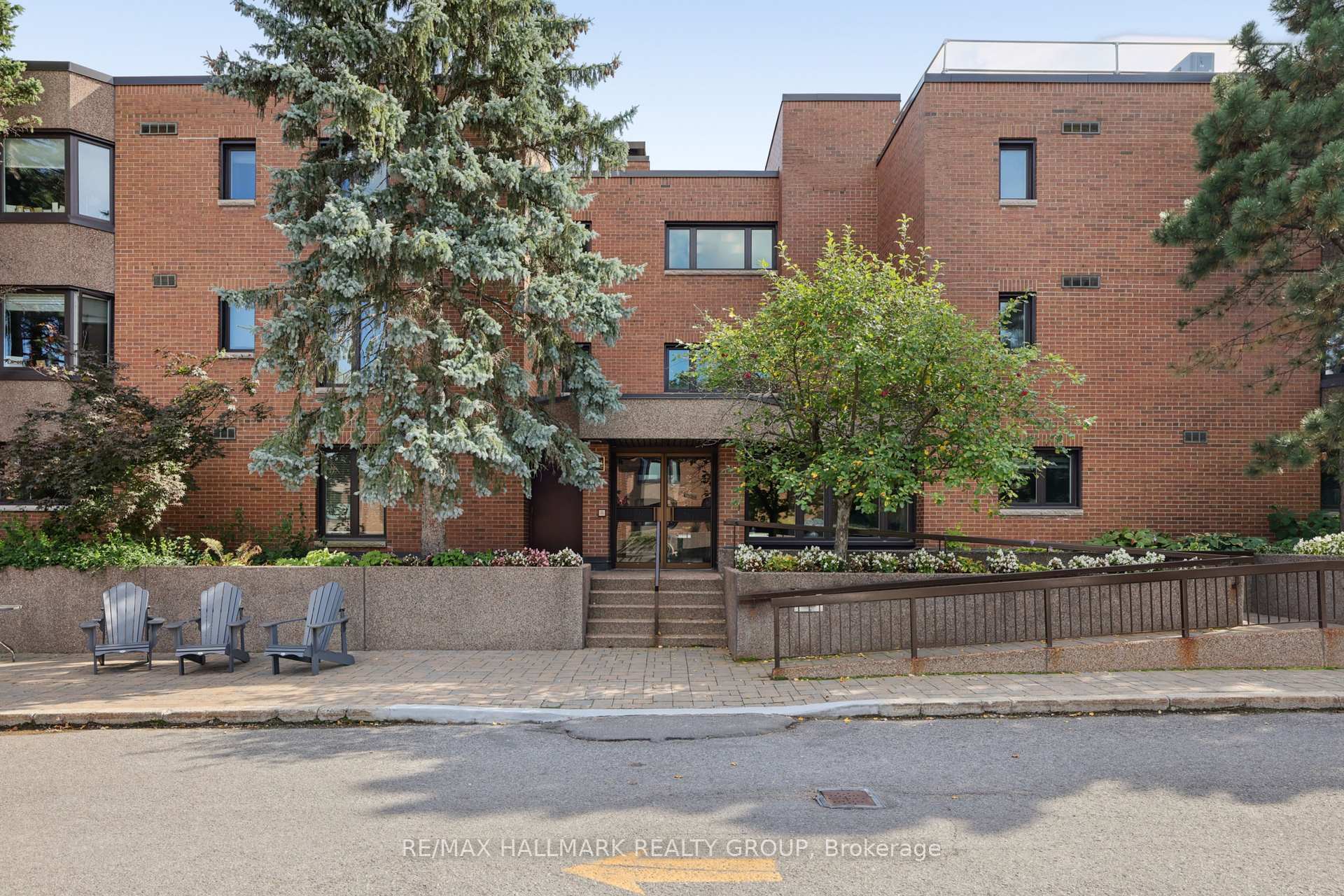 Photo 2 of Unit 75A, 263 Botanica Private, Ottawa, Civic Hospital — HOMEH