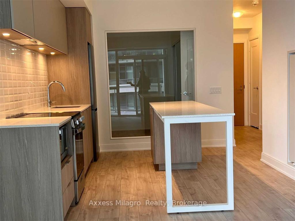 Photo 3 of Unit 310, 65 Annie Craig Drive, Etobicoke, Mimico — HOMEH