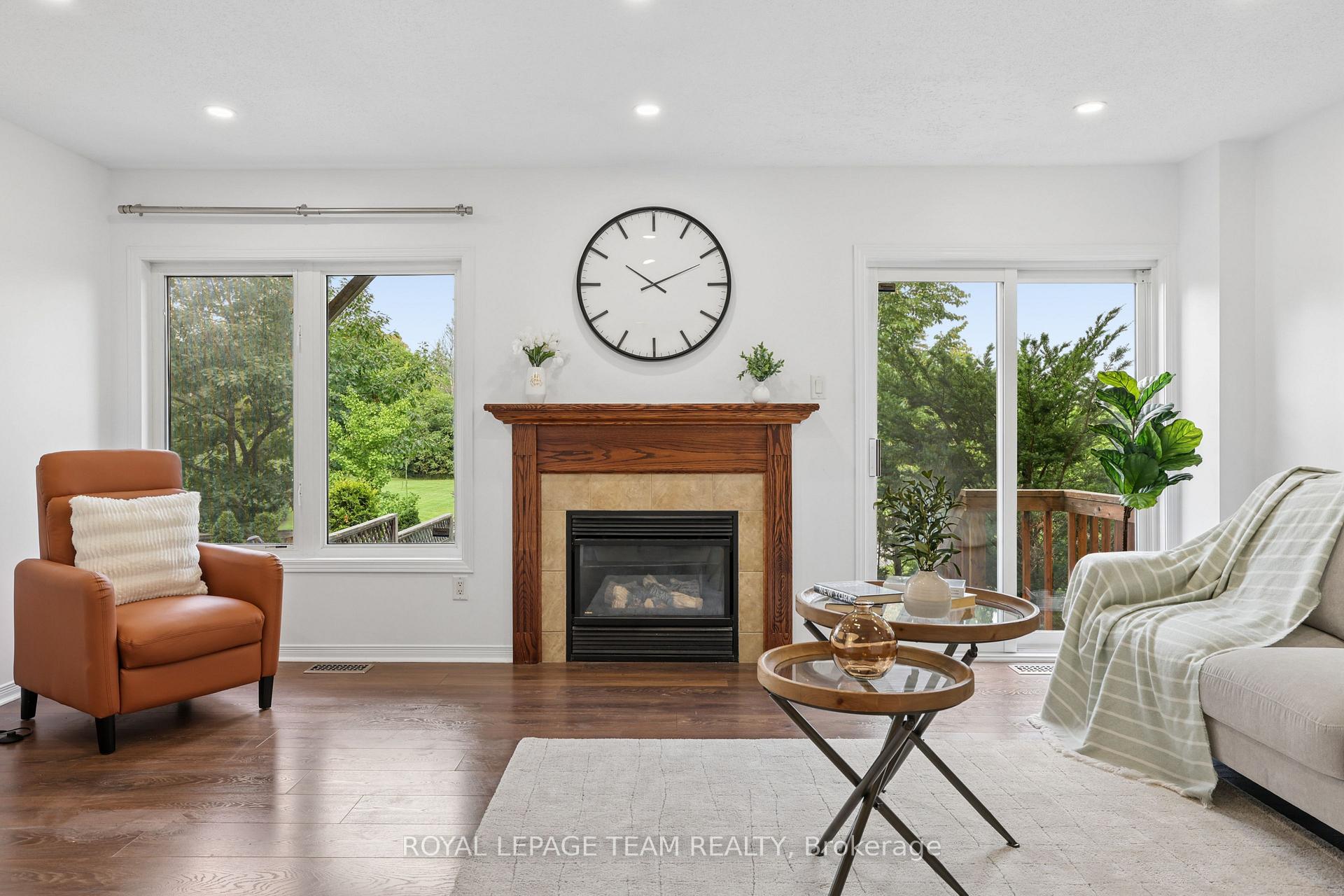 Photo 7 of 19 Great Oak Private, Ottawa, Riverview Park — HOMEH