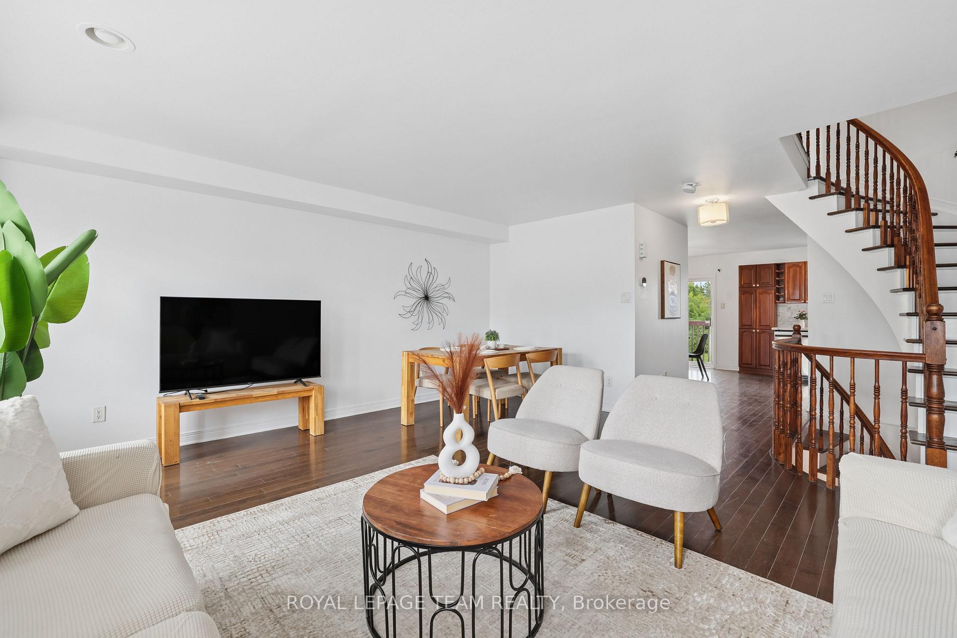 Photo 15 of 19 Great Oak Private, Ottawa, Riverview Park — HOMEH