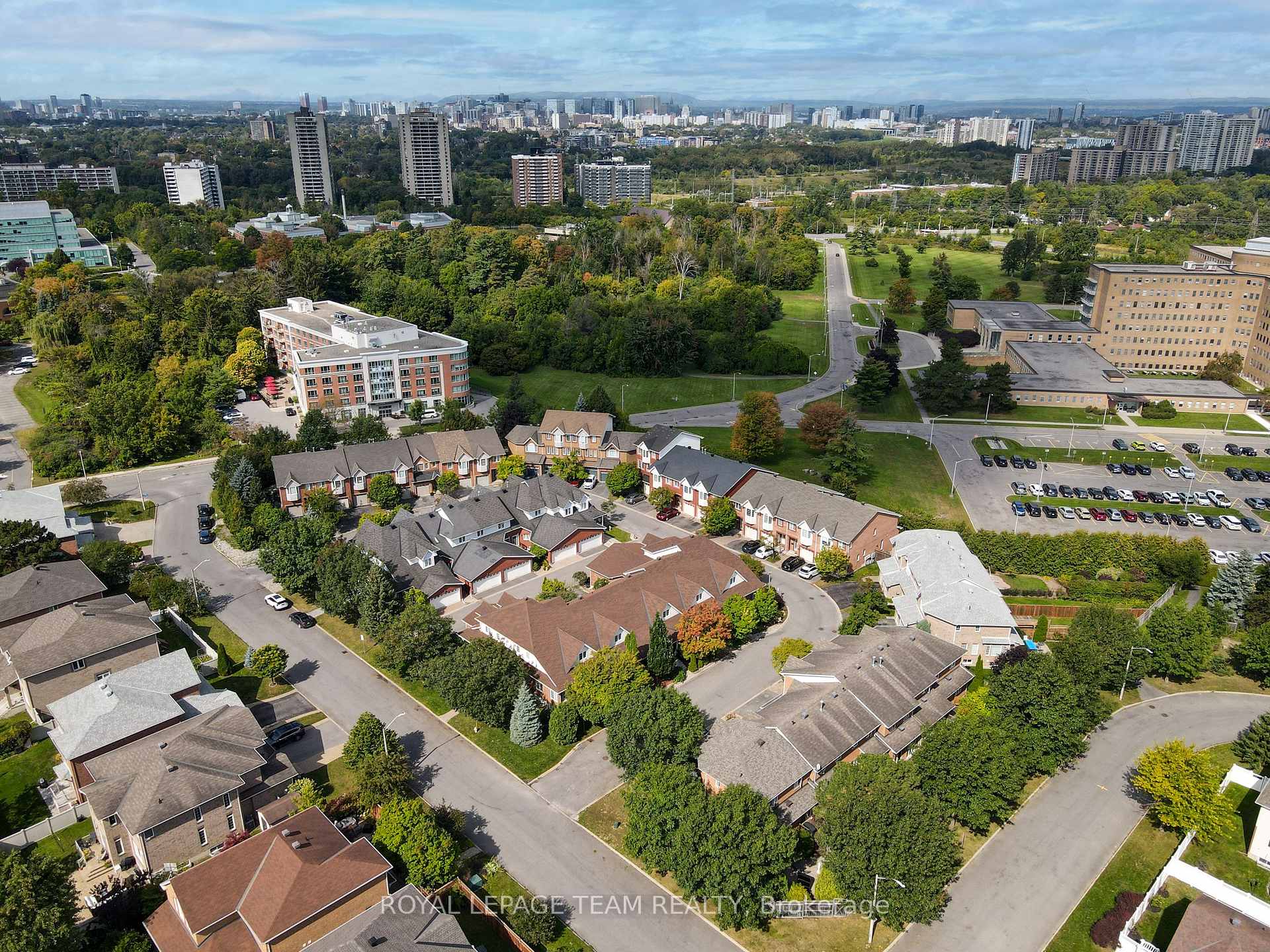 Photo 39 of 19 Great Oak Private, Ottawa, Riverview Park — HOMEH