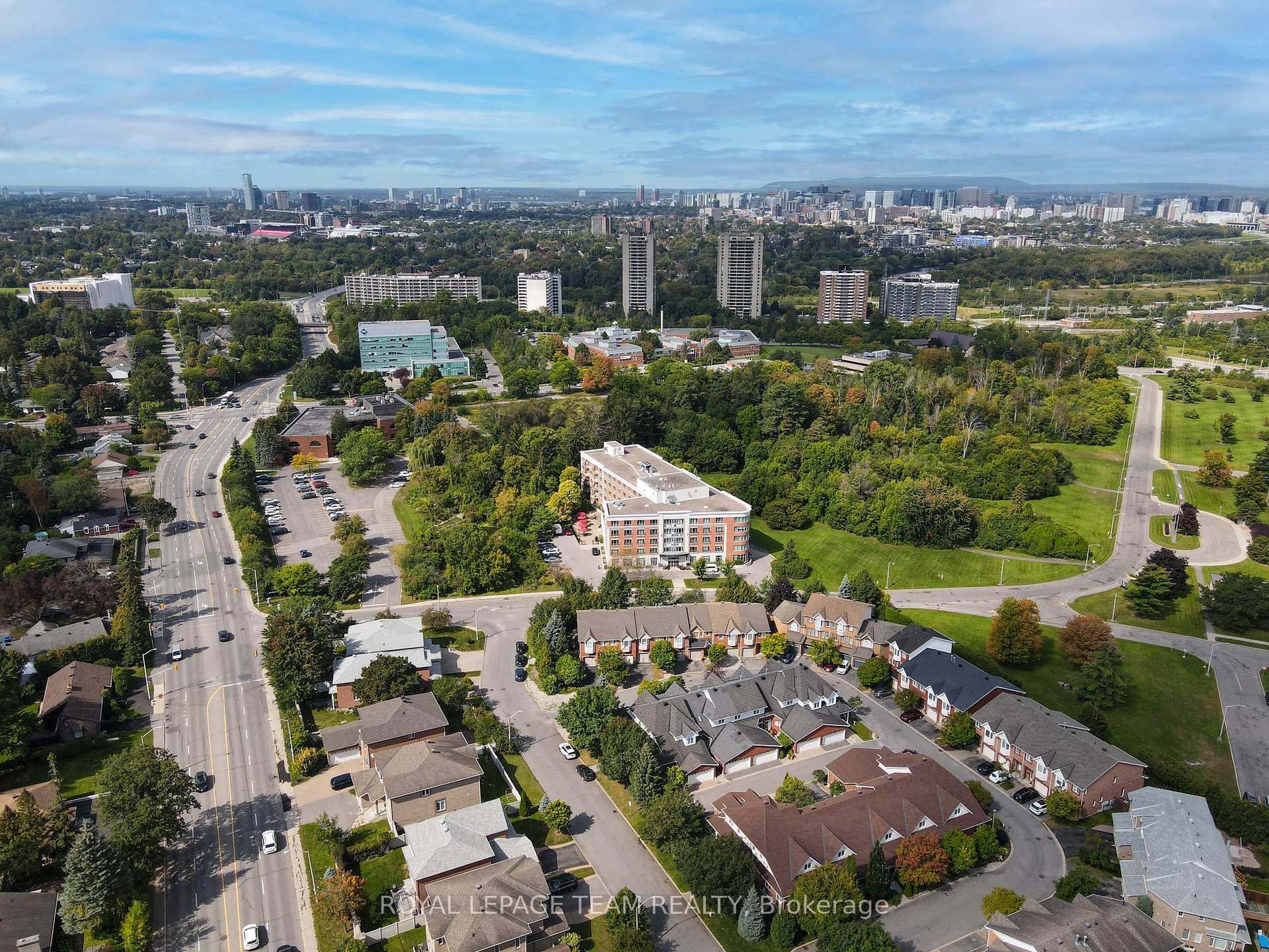 Photo 40 of 19 Great Oak Private, Ottawa, Riverview Park — HOMEH