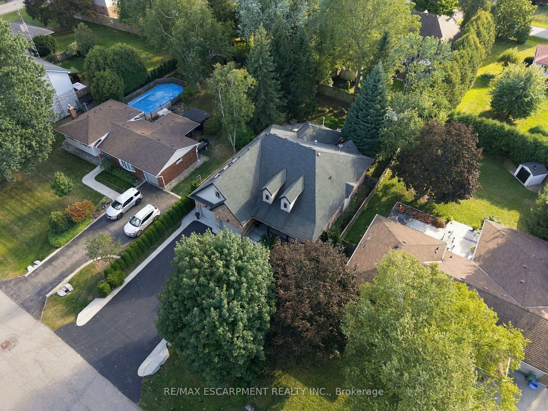 Photo 46 of 4 Summit Drive, Hamilton, Waterdown — HOMEH
