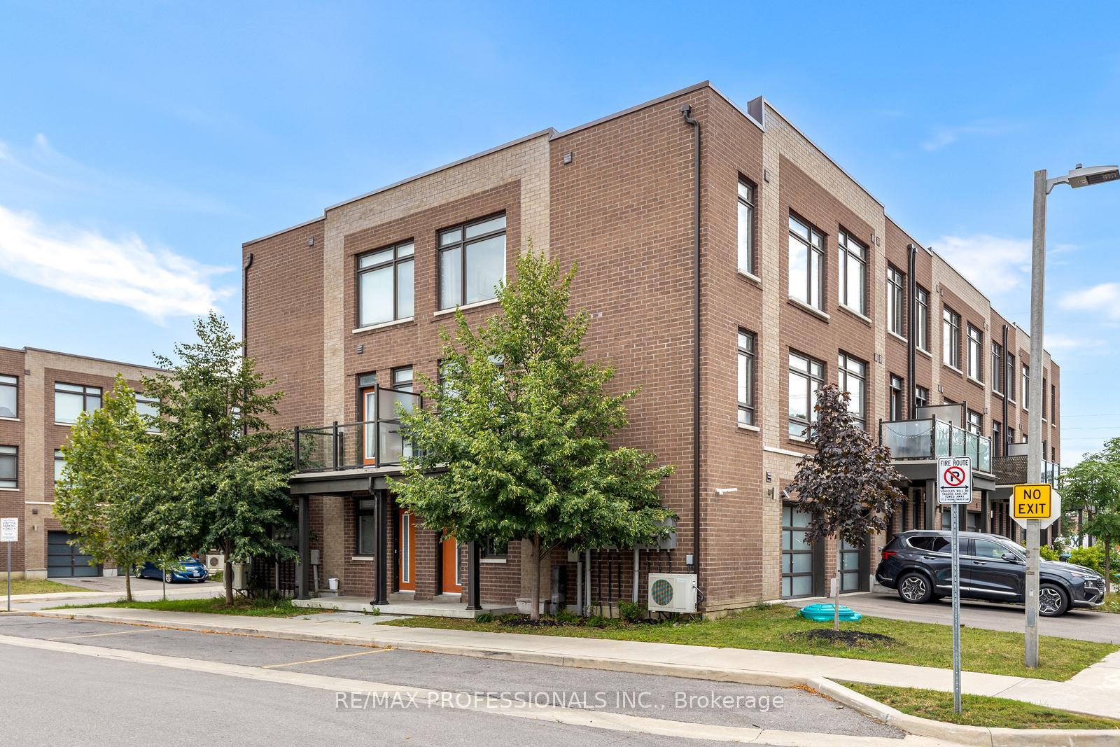 Photo 1 of 1 Lochlin Street, Vaughan, Vaughan Grove — HOMEH