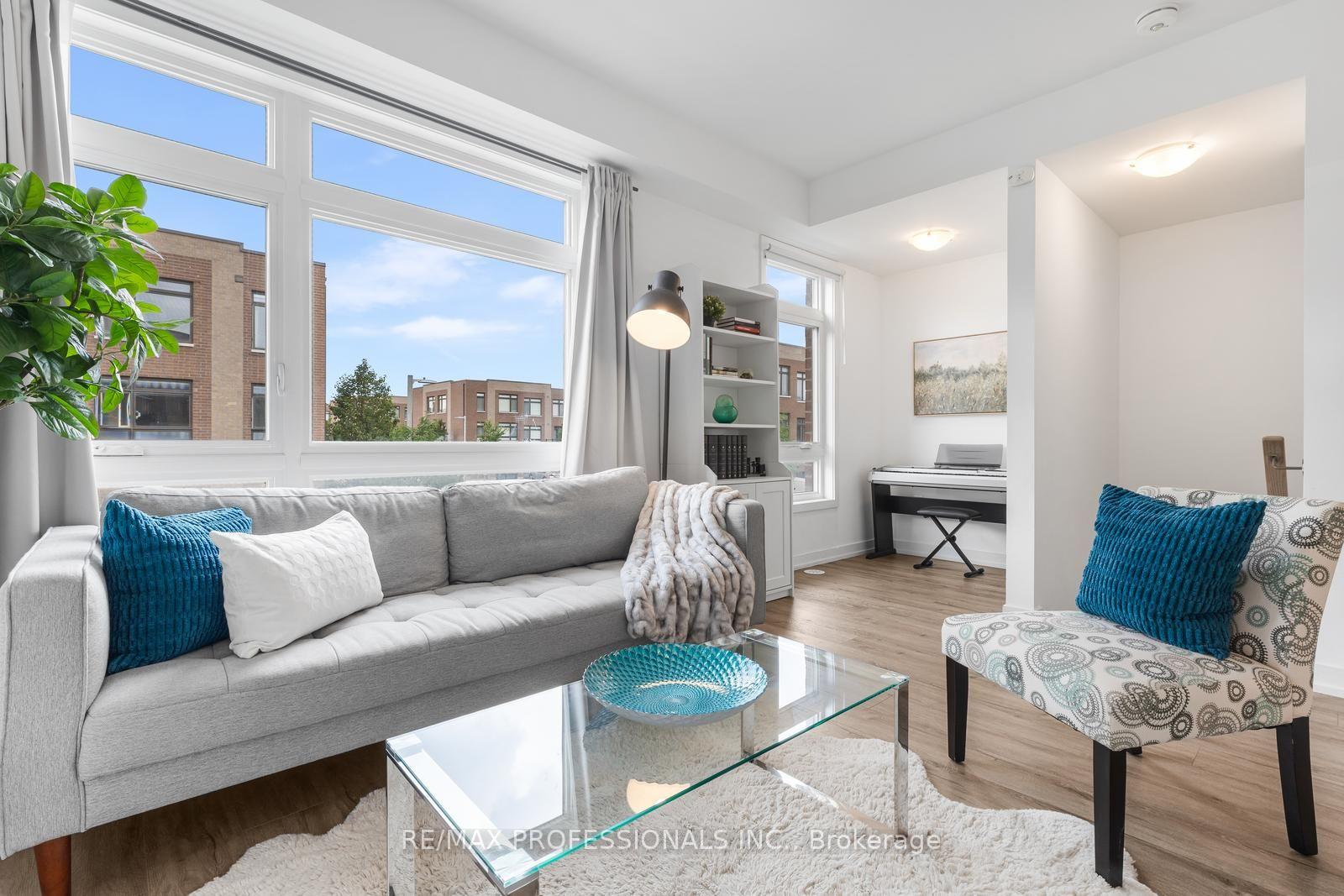 Photo 3 of 1 Lochlin Street, Vaughan, Vaughan Grove — HOMEH