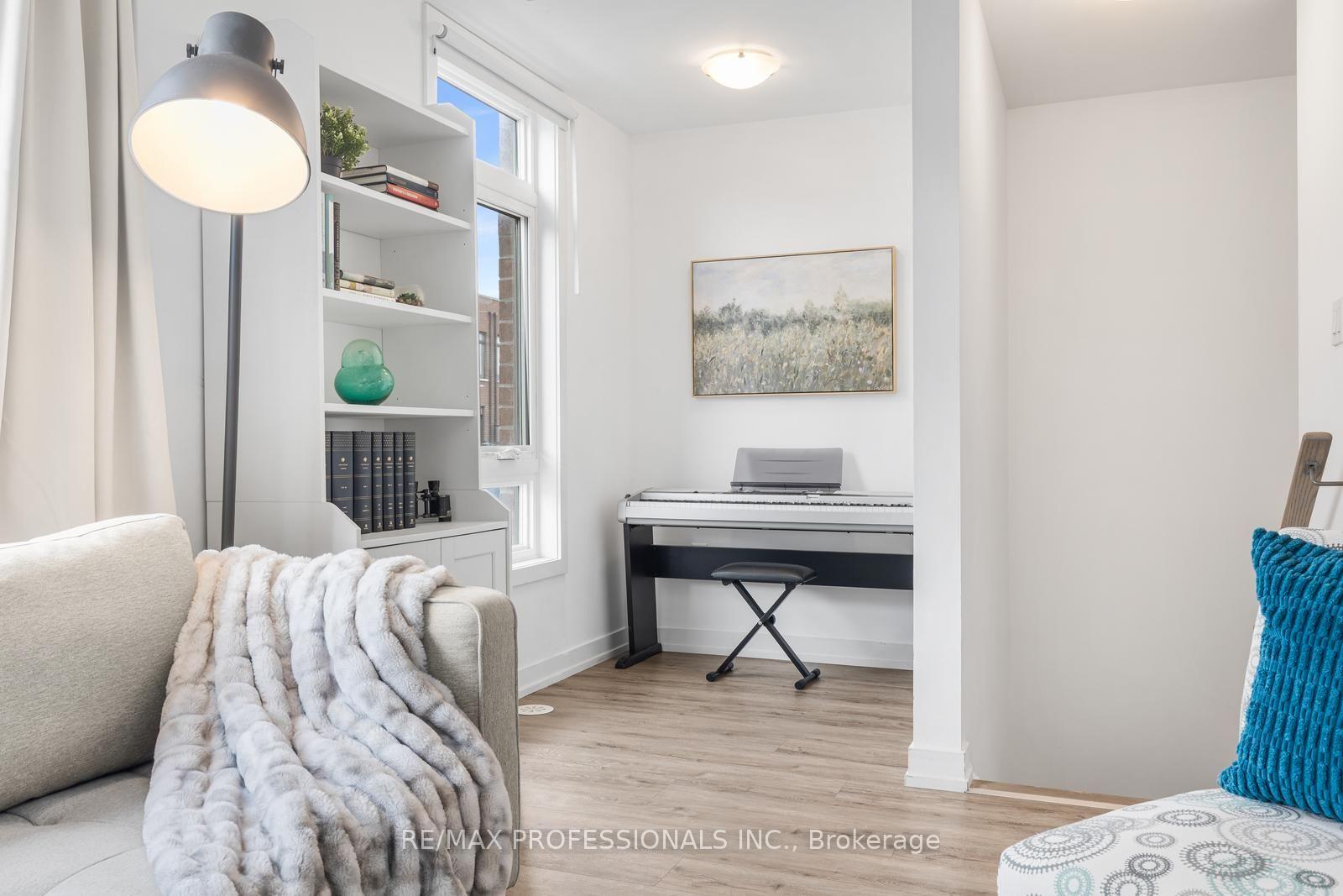 Photo 5 of 1 Lochlin Street, Vaughan, Vaughan Grove — HOMEH