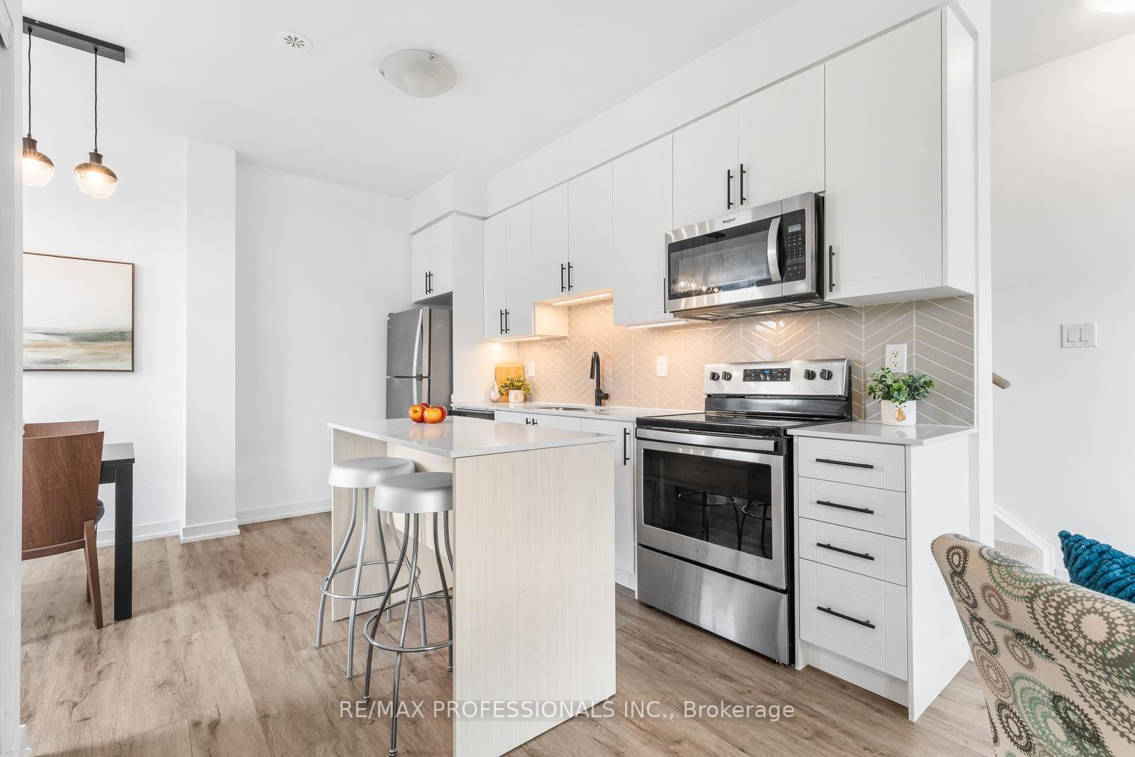 Photo 7 of 1 Lochlin Street, Vaughan, Vaughan Grove — HOMEH