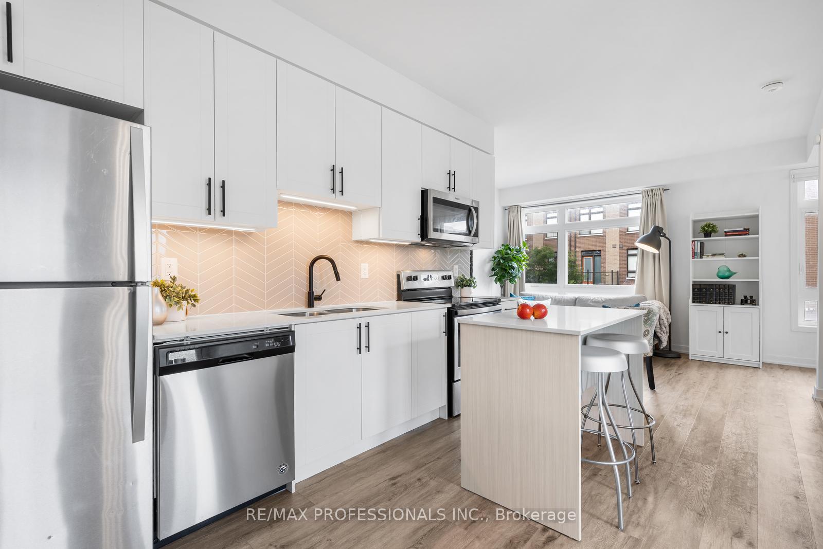 Photo 9 of 1 Lochlin Street, Vaughan, Vaughan Grove — HOMEH
