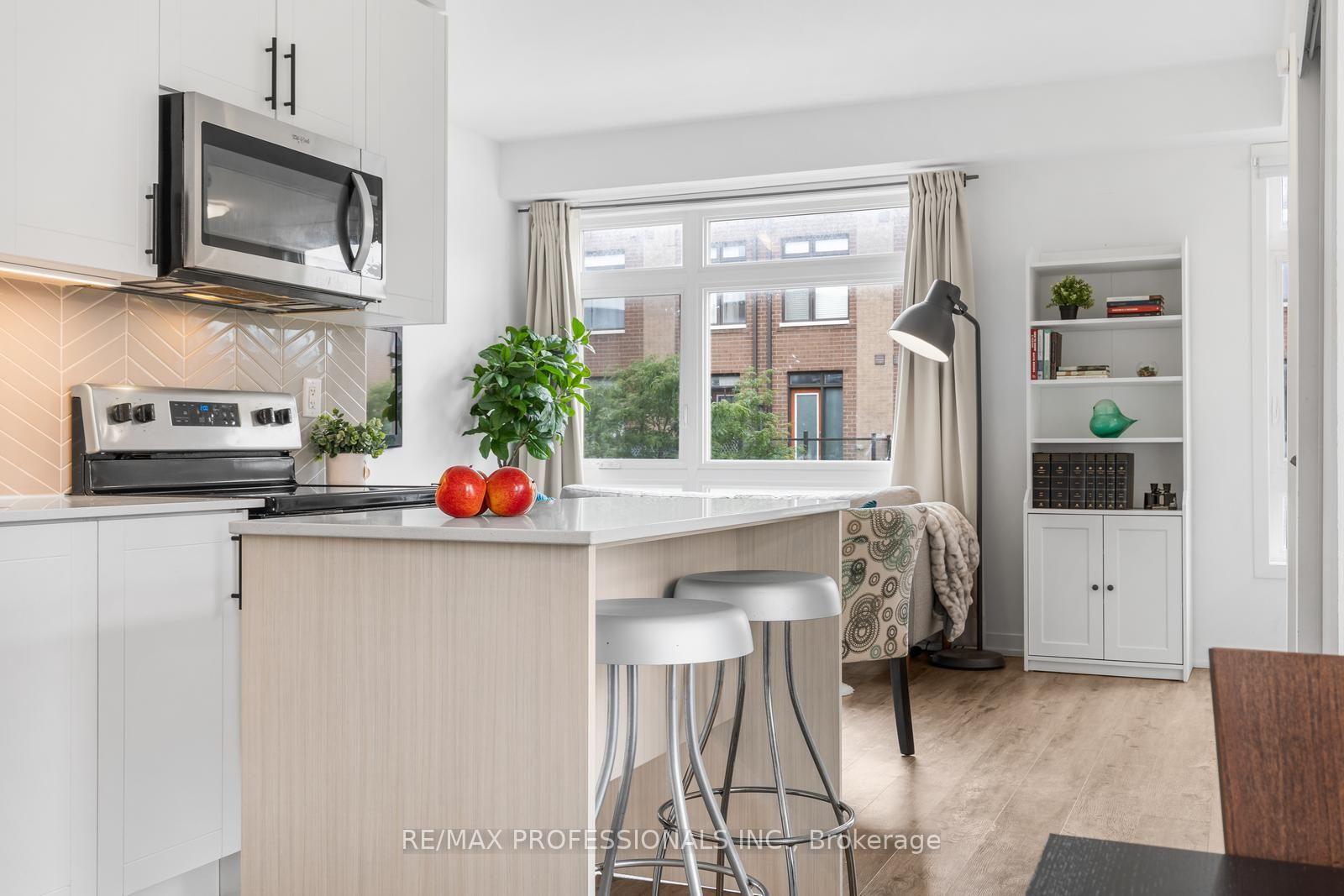 Photo 11 of 1 Lochlin Street, Vaughan, Vaughan Grove — HOMEH