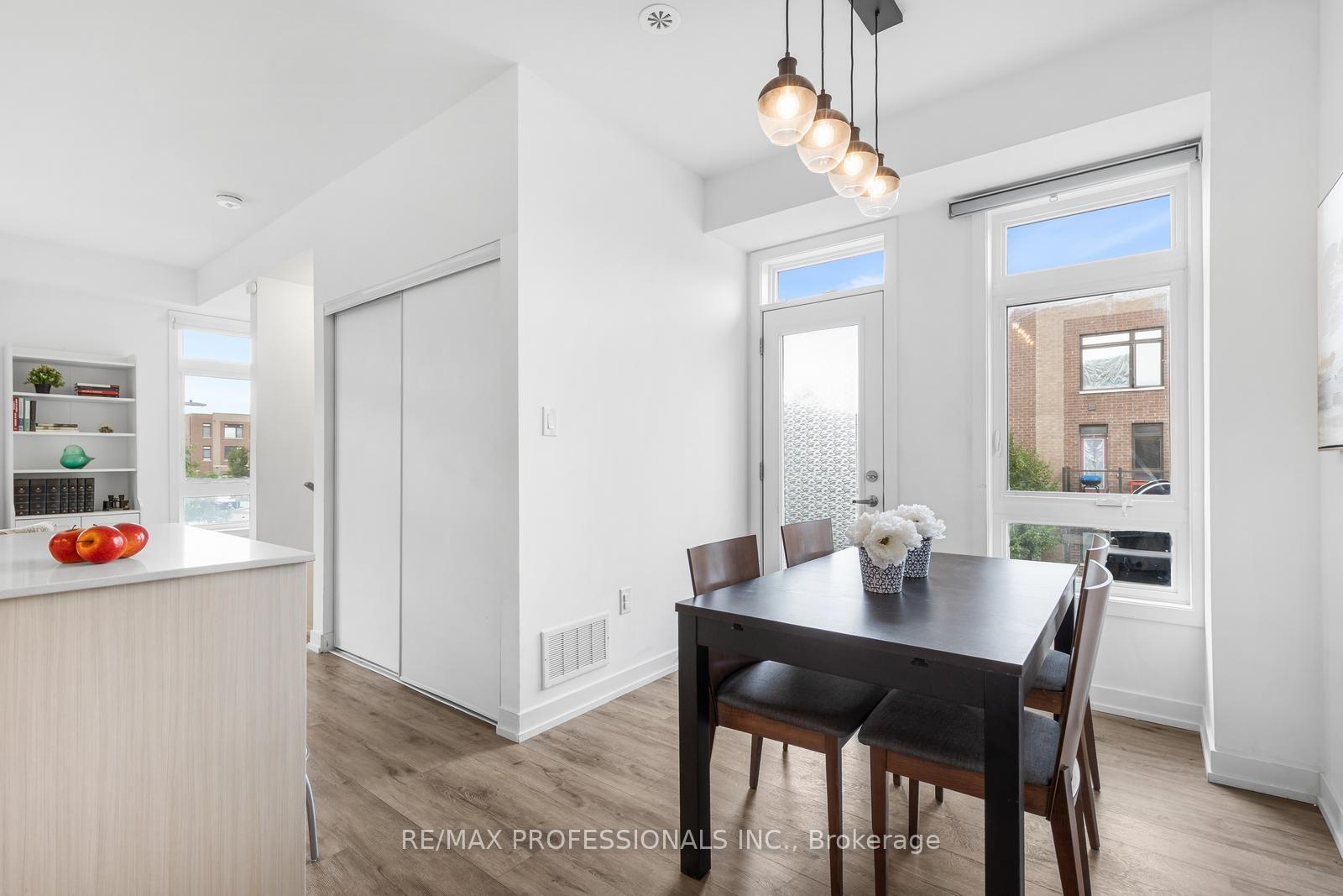 Photo 12 of 1 Lochlin Street, Vaughan, Vaughan Grove — HOMEH