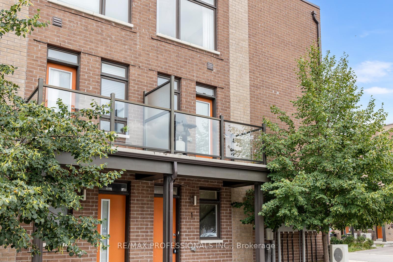 Photo 16 of 1 Lochlin Street, Vaughan, Vaughan Grove — HOMEH