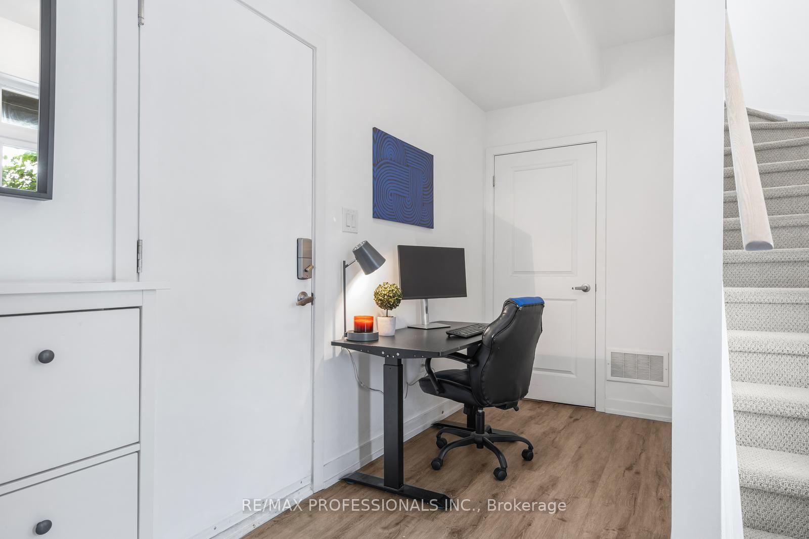 Photo 26 of 1 Lochlin Street, Vaughan, Vaughan Grove — HOMEH