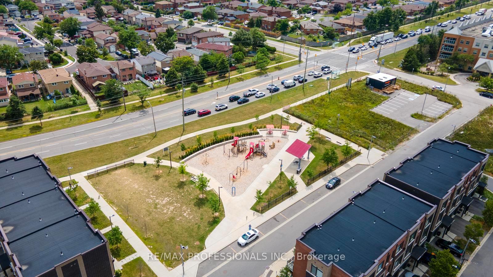 Photo 31 of 1 Lochlin Street, Vaughan, Vaughan Grove — HOMEH
