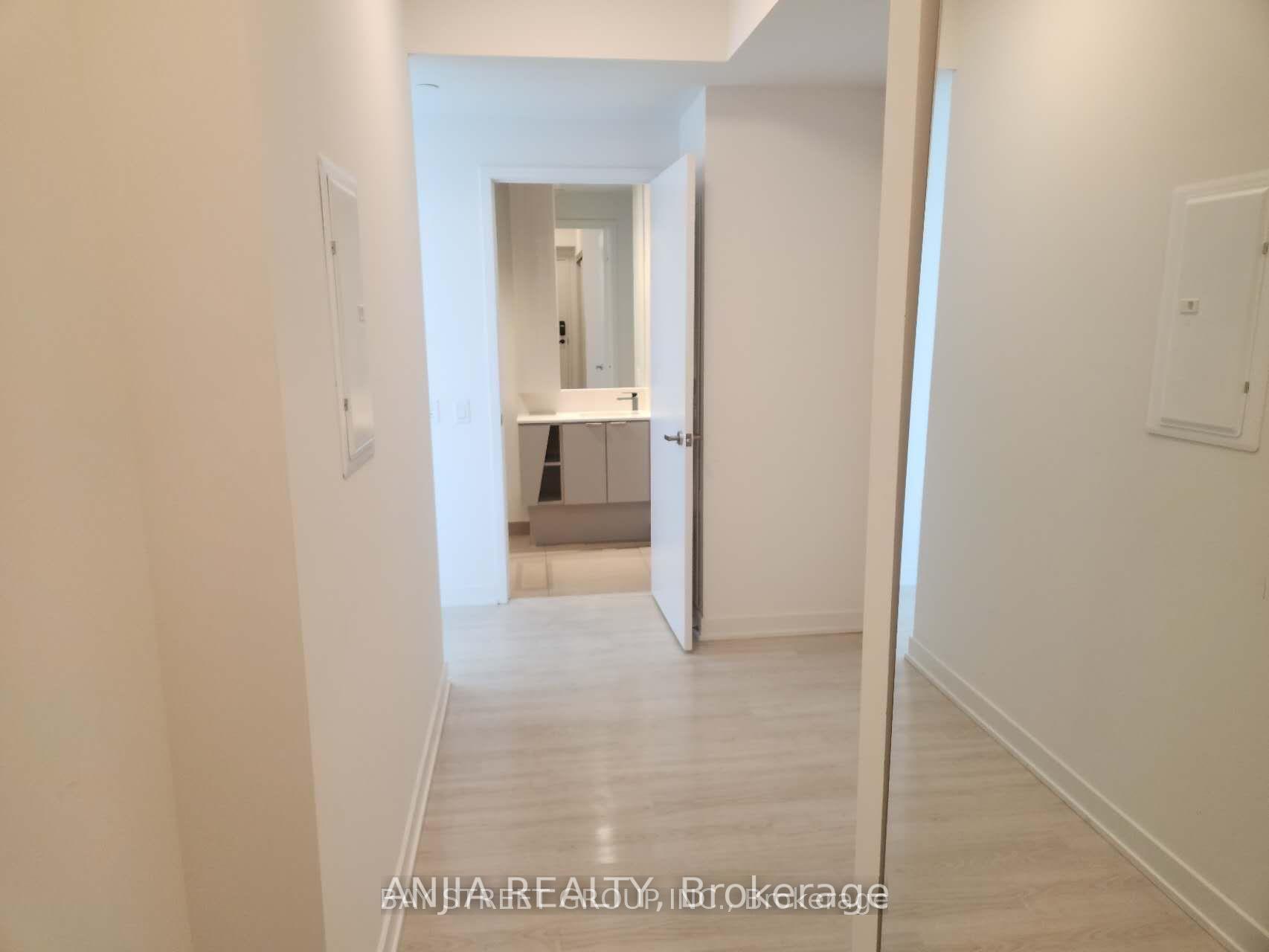 Photo 2 of Unit 4801, 3883 quartz Road, Mississauga, City Centre — HOMEH