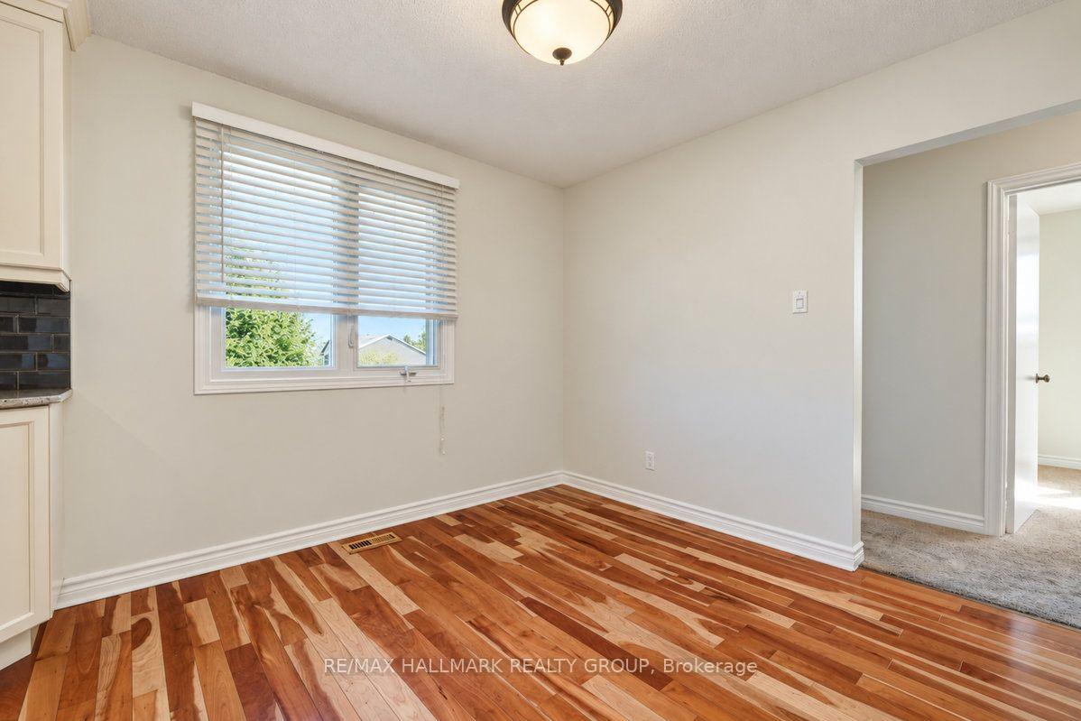 Photo 10 of 490 Tisdale Crescent, Ottawa, Beacon Hill North — HOMEH
