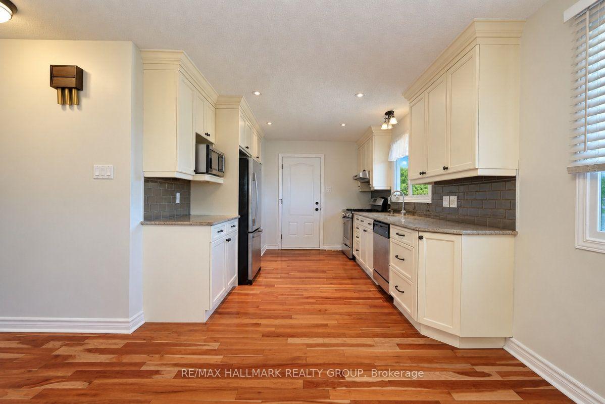 Photo 14 of 490 Tisdale Crescent, Ottawa, Beacon Hill North — HOMEH