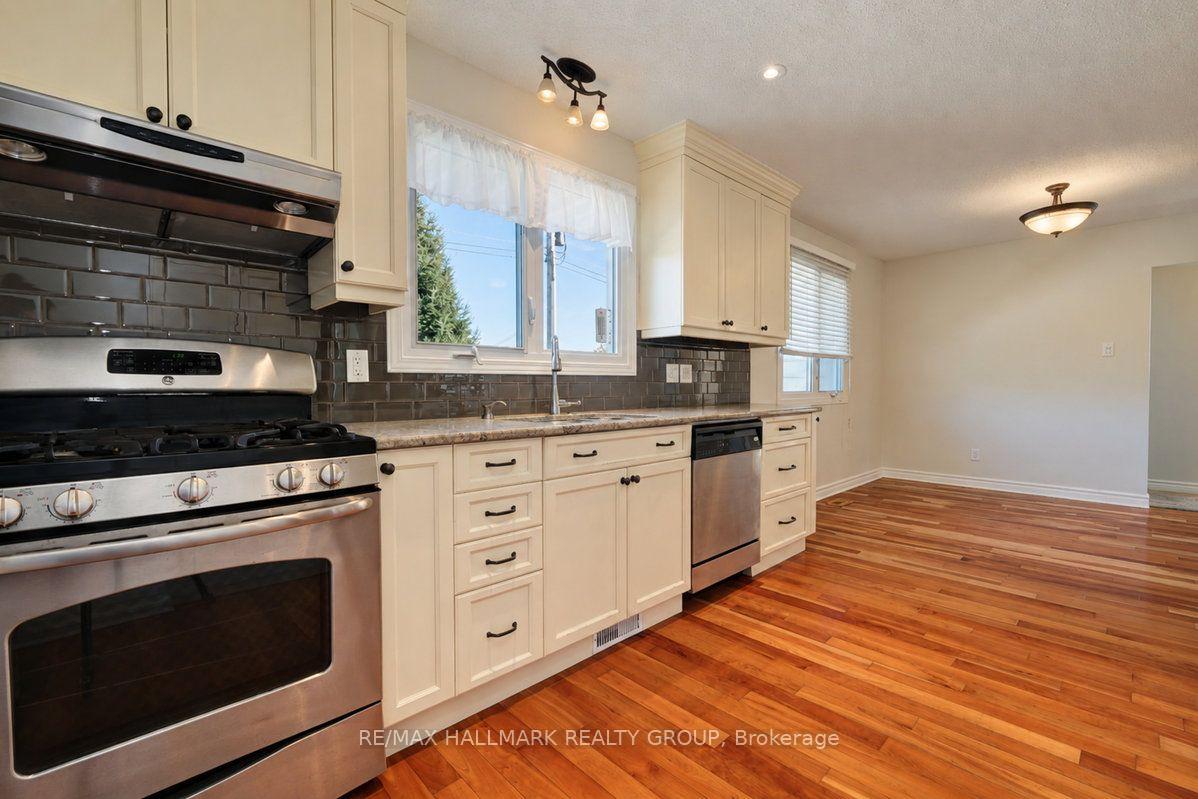 Photo 17 of 490 Tisdale Crescent, Ottawa, Beacon Hill North — HOMEH