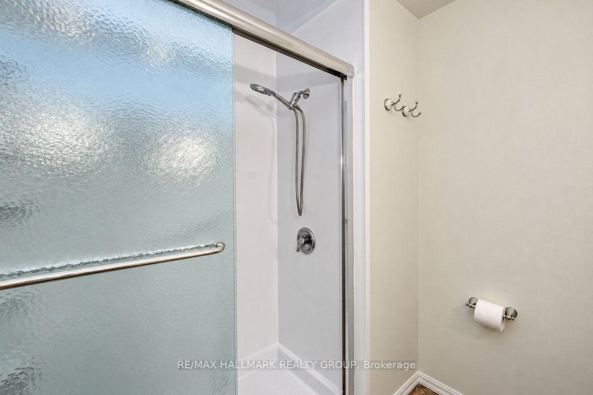 Photo 22 of 490 Tisdale Crescent, Ottawa, Beacon Hill North — HOMEH