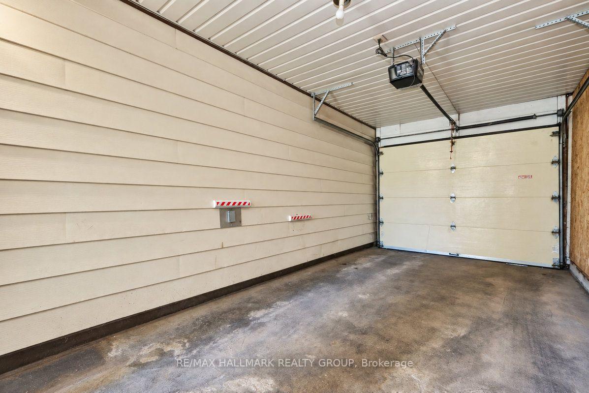 Photo 33 of 490 Tisdale Crescent, Ottawa, Beacon Hill North — HOMEH