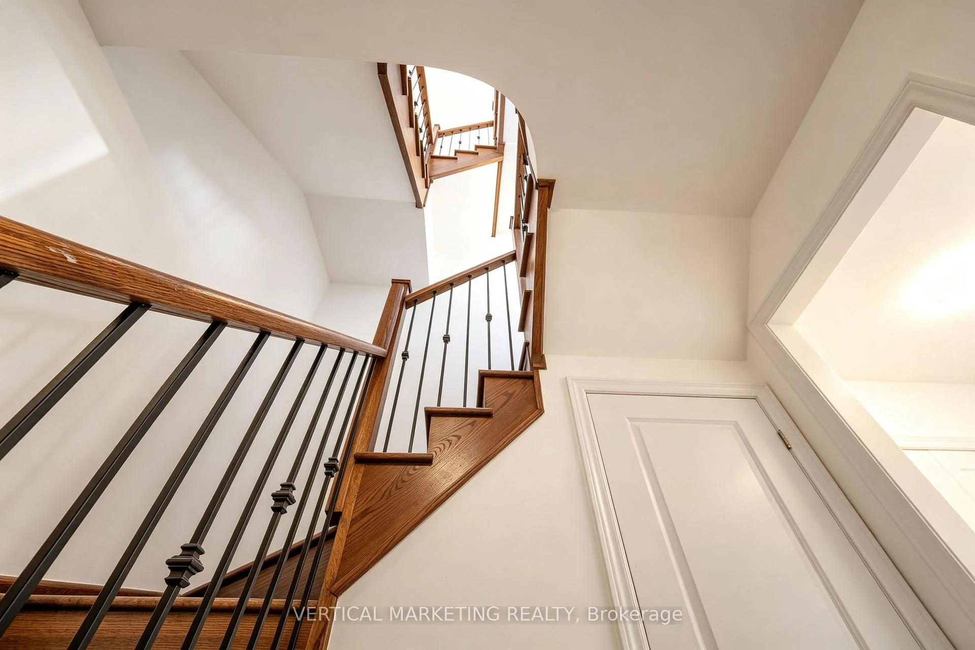 Photo 14 of 587 Marc Santi Boulevard, Vaughan, Patterson — HOMEH