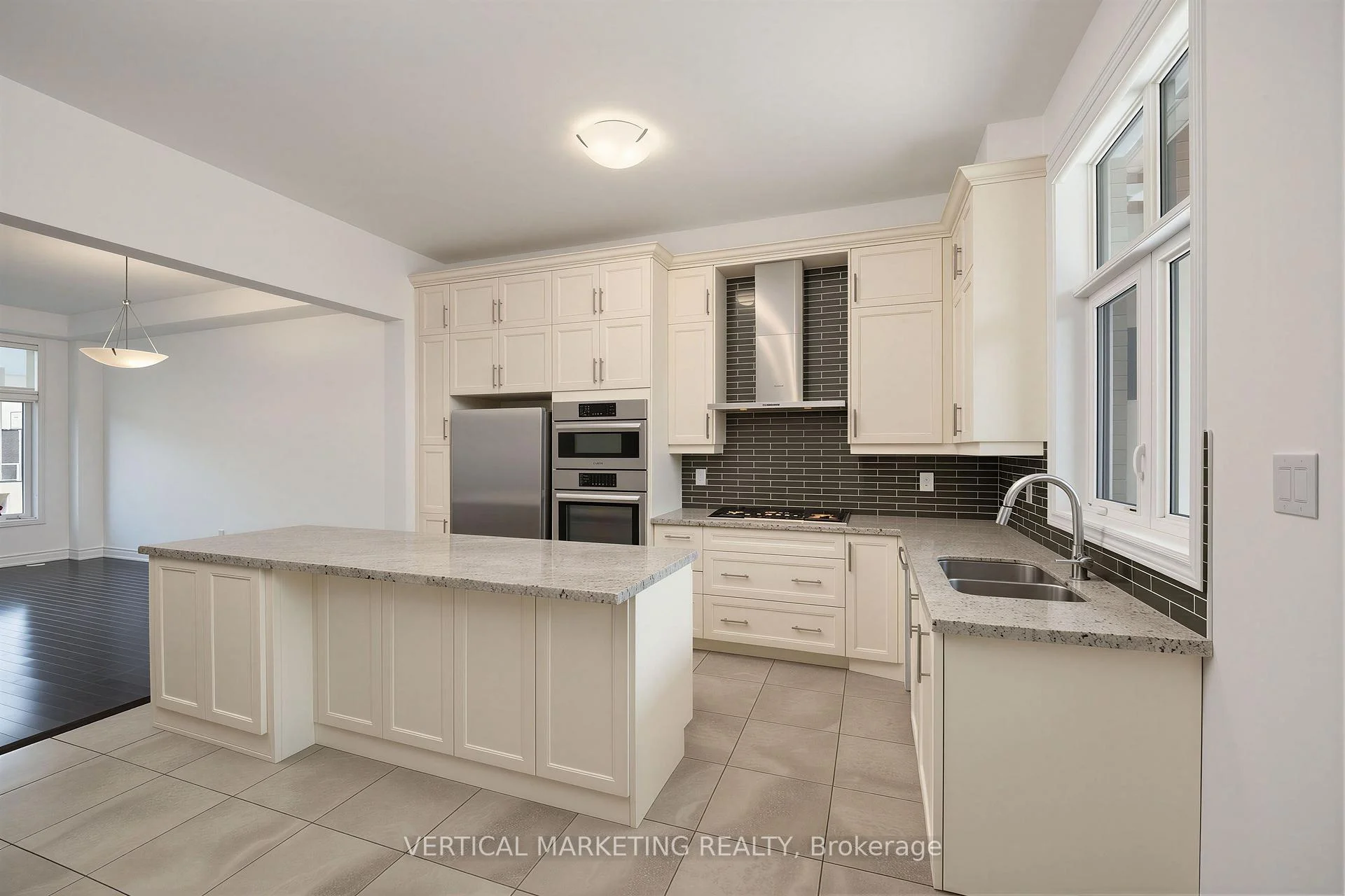 Photo 16 of 587 Marc Santi Boulevard, Vaughan, Patterson — HOMEH