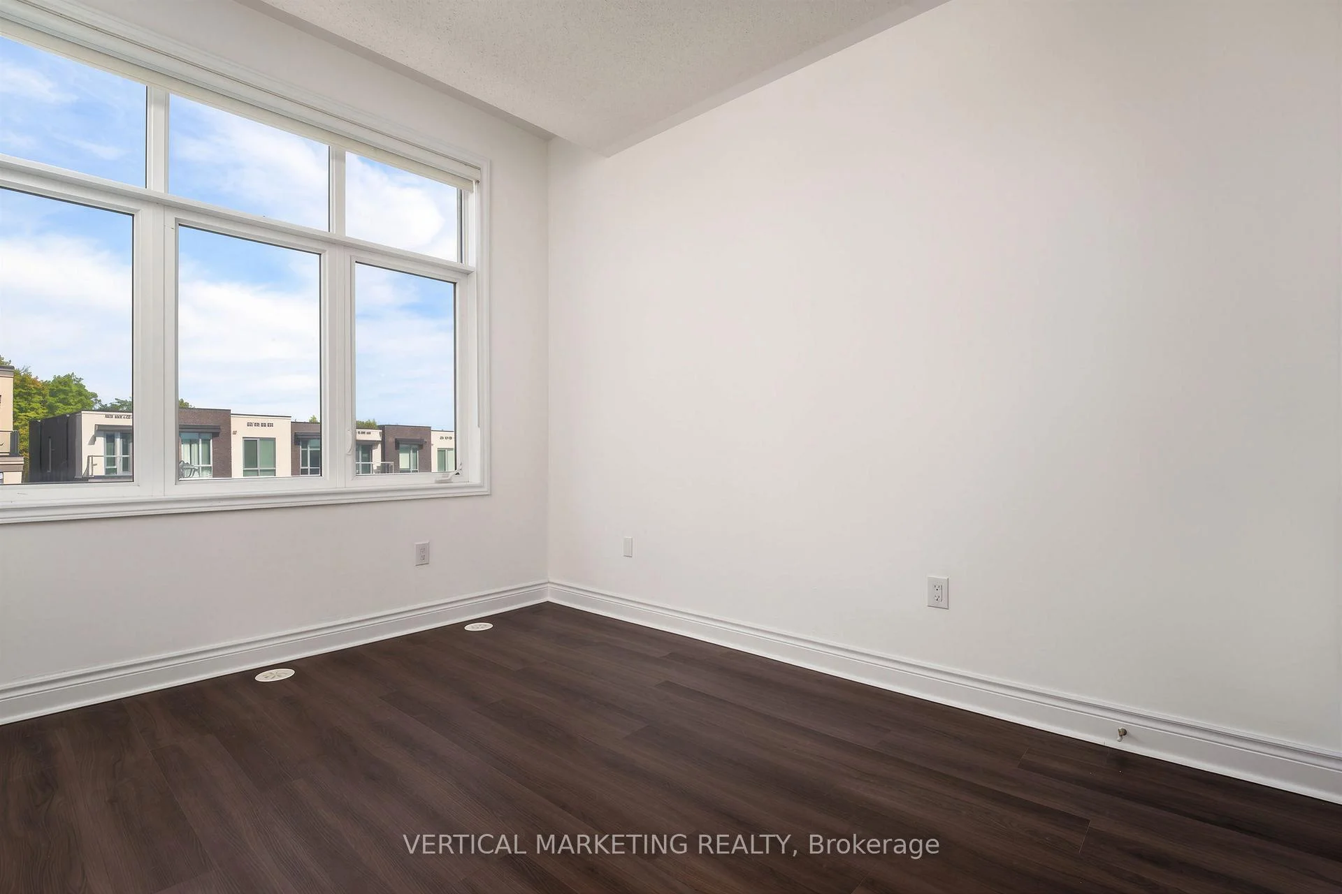 Photo 37 of 587 Marc Santi Boulevard, Vaughan, Patterson — HOMEH