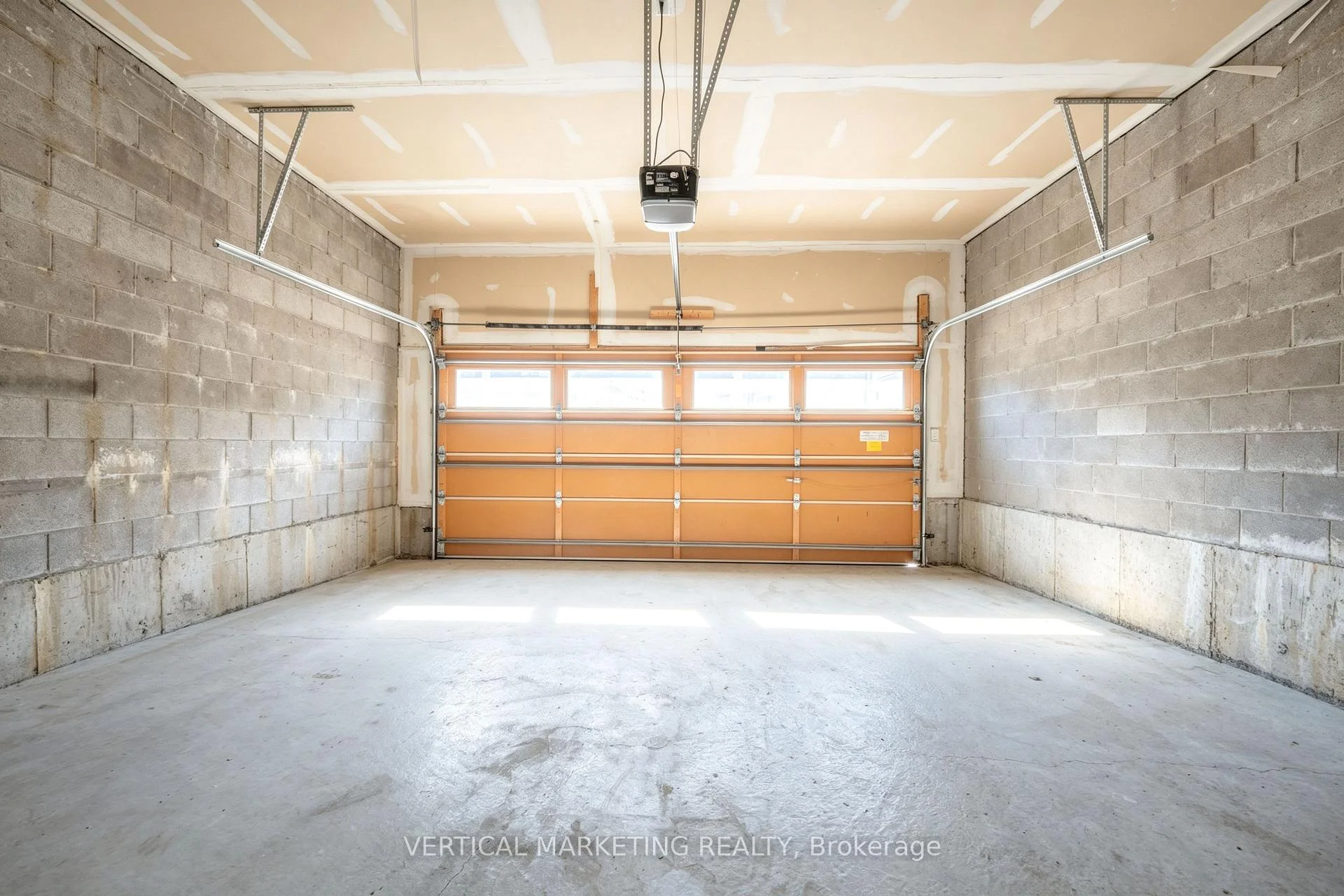 Photo 42 of 587 Marc Santi Boulevard, Vaughan, Patterson — HOMEH