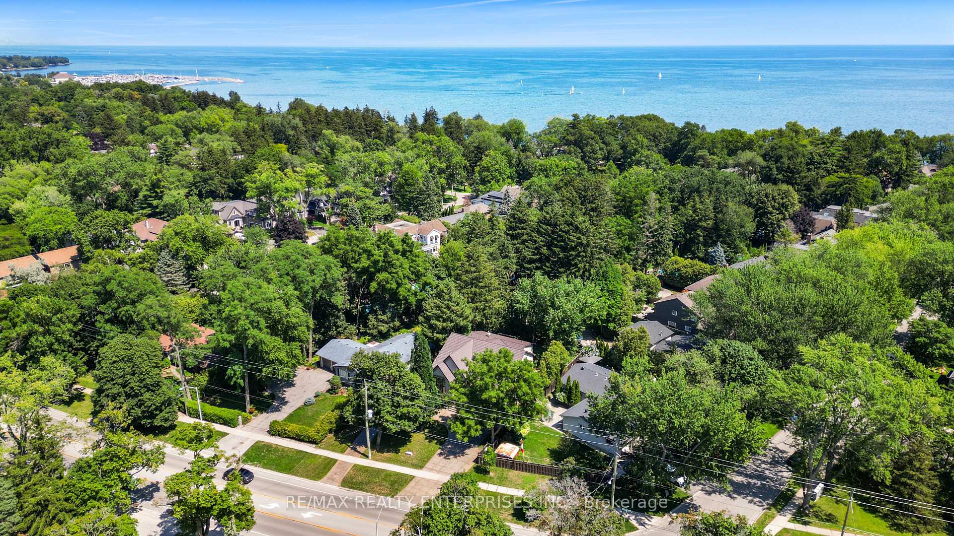 Photo 2 of 3168 Lakeshore Road W, Oakville, Bronte — HOMEH