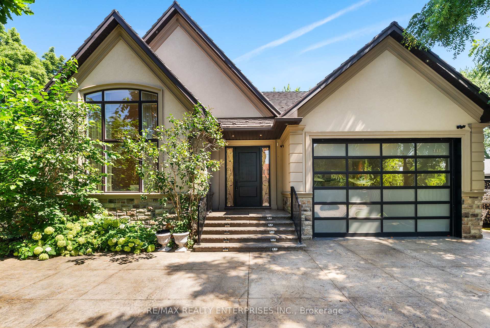 Photo 3 of 3168 Lakeshore Road W, Oakville, Bronte — HOMEH
