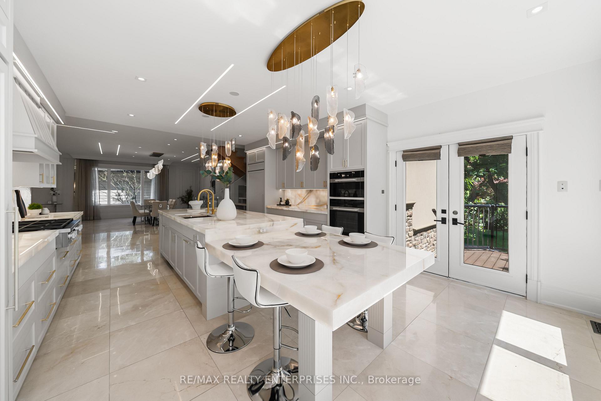 Photo 17 of 3168 Lakeshore Road W, Oakville, Bronte — HOMEH