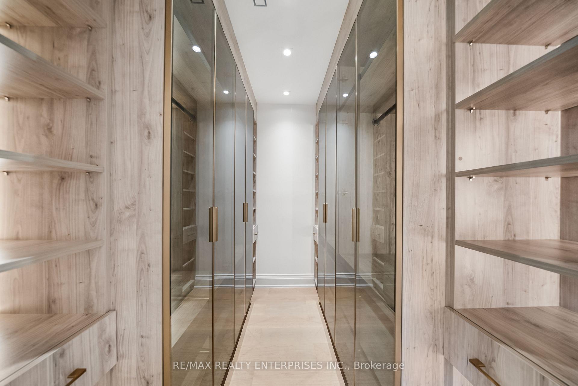 Photo 33 of 3168 Lakeshore Road W, Oakville, Bronte — HOMEH
