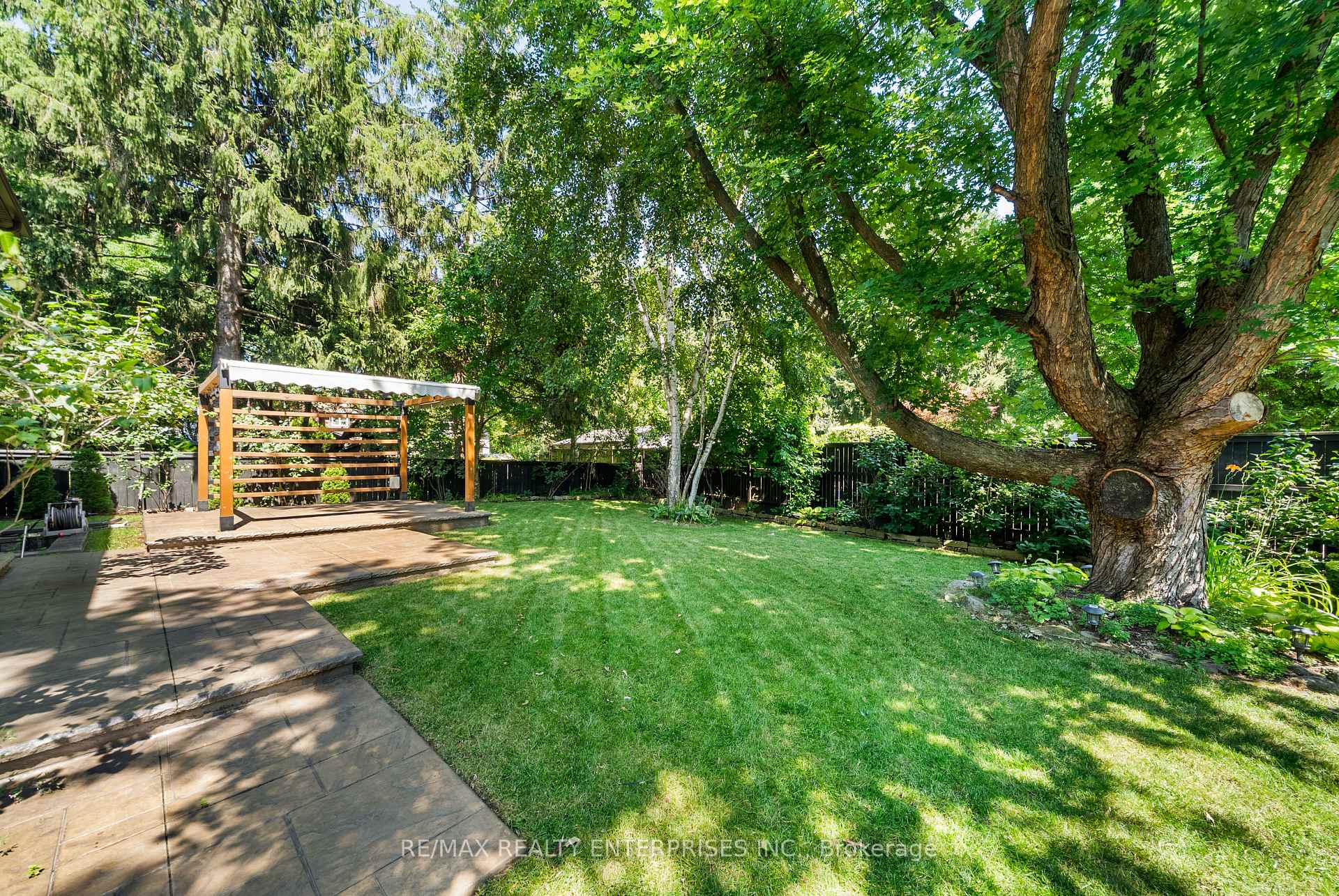 Photo 47 of 3168 Lakeshore Road W, Oakville, Bronte — HOMEH