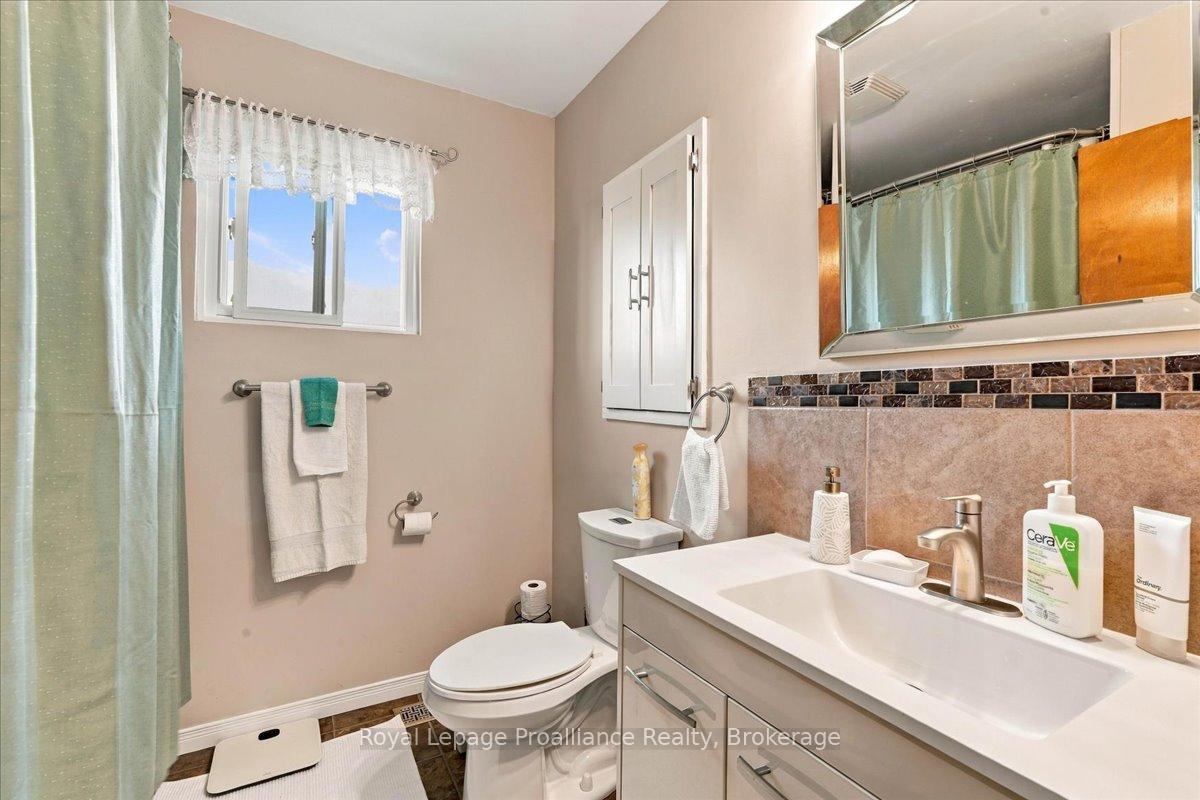 Photo 17 of 68 Tracey Street, Belleville, Belleville Ward — HOMEH