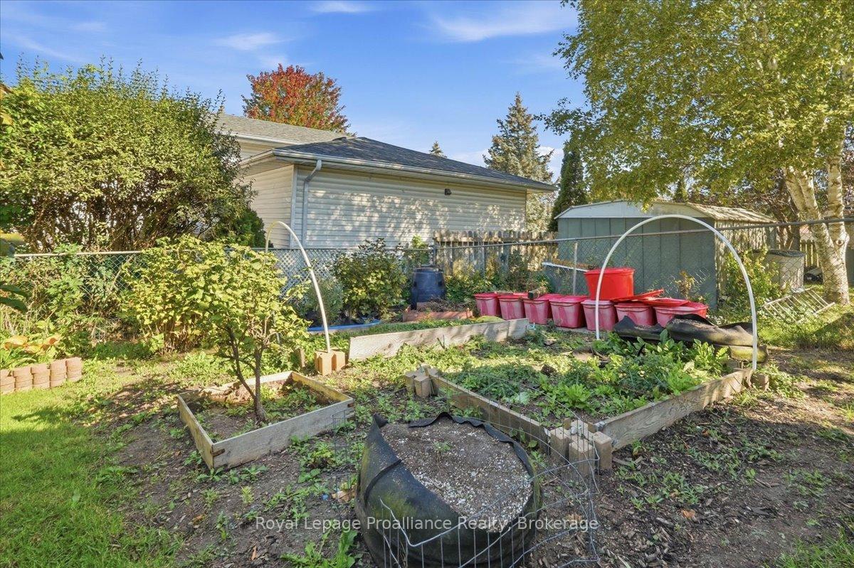Photo 32 of 68 Tracey Street, Belleville, Belleville Ward — HOMEH