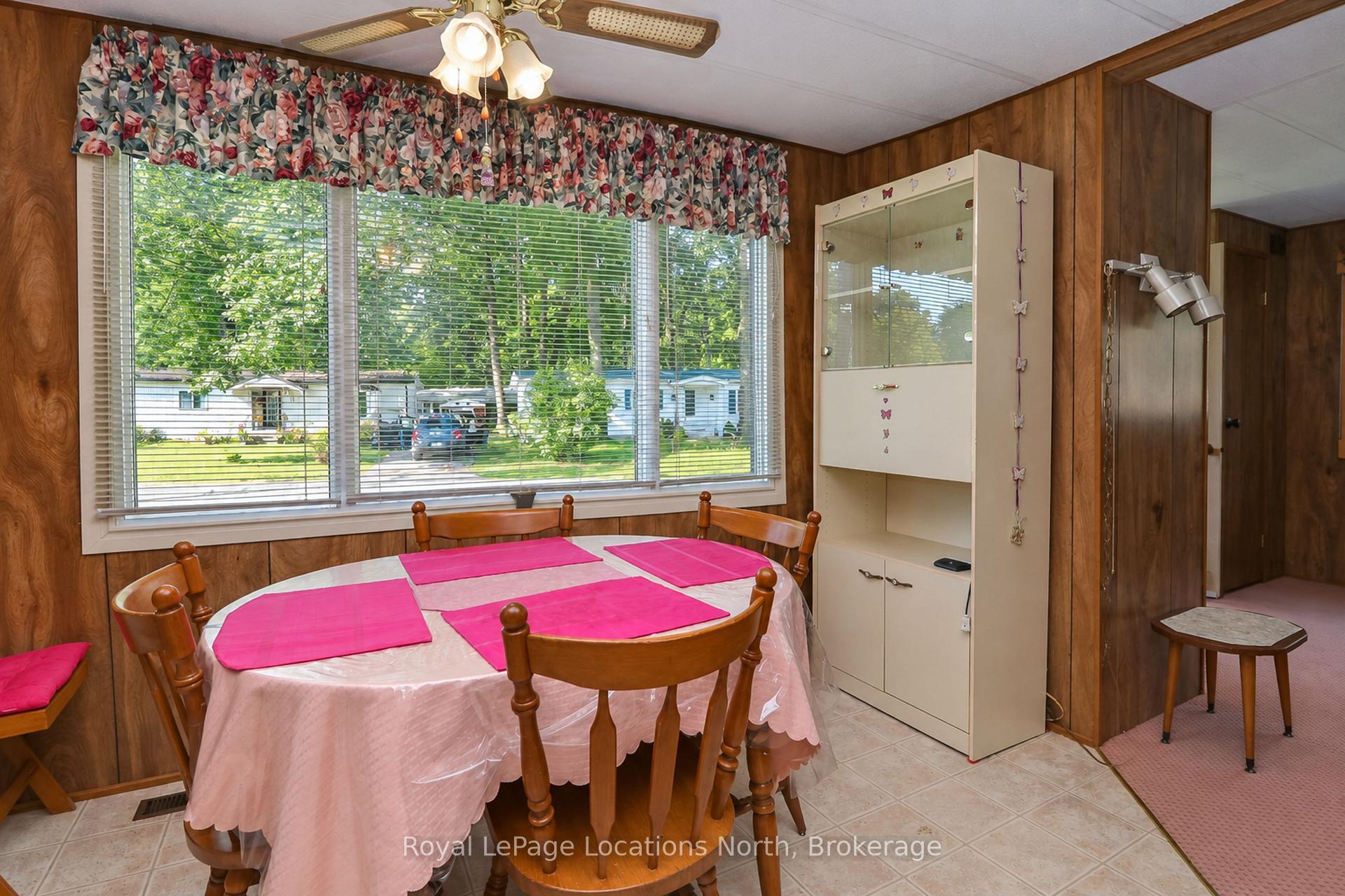 Photo 7 of 16 Sinclair Avenue S, Wasaga Beach — HOMEH