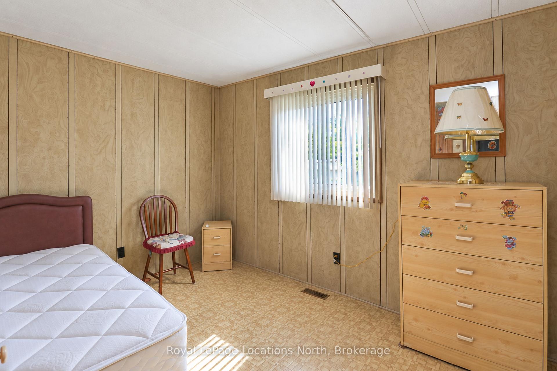 Photo 10 of 16 Sinclair Avenue S, Wasaga Beach — HOMEH