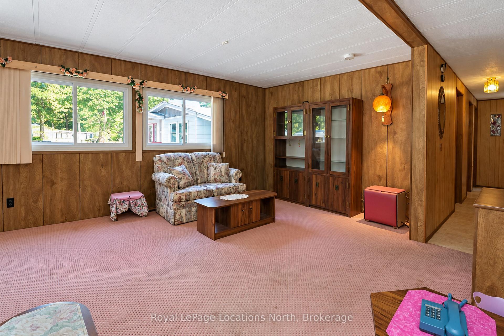 Photo 24 of 16 Sinclair Avenue S, Wasaga Beach — HOMEH