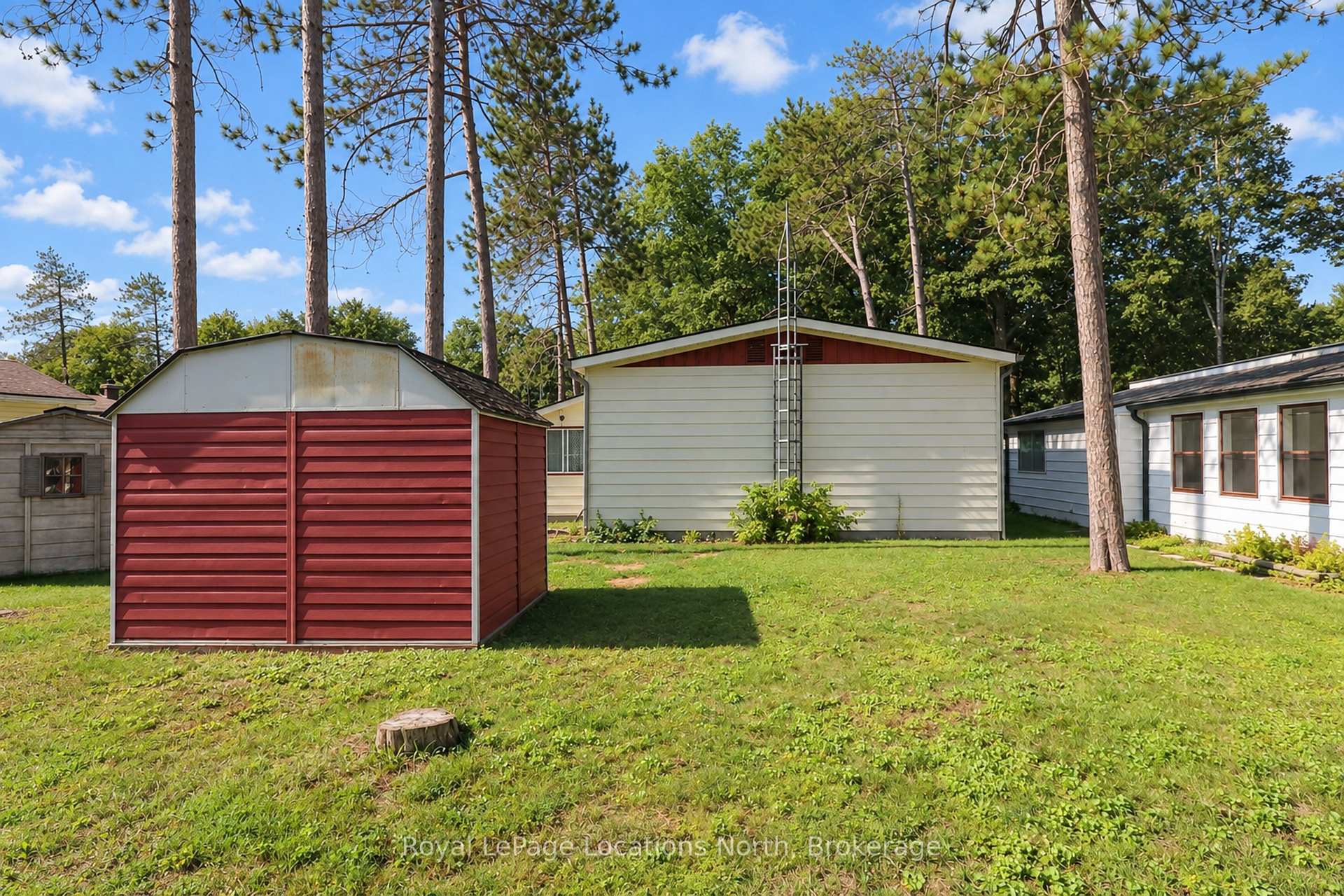 Photo 36 of 16 Sinclair Avenue S, Wasaga Beach — HOMEH