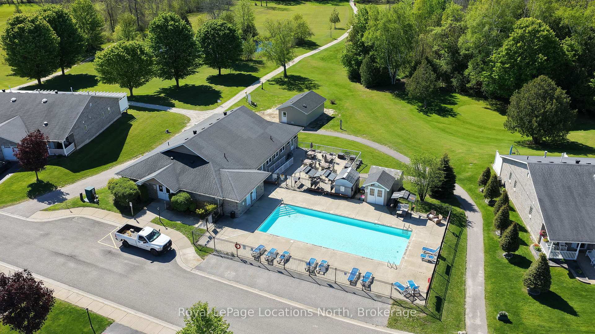 Photo 42 of 16 Sinclair Avenue S, Wasaga Beach — HOMEH